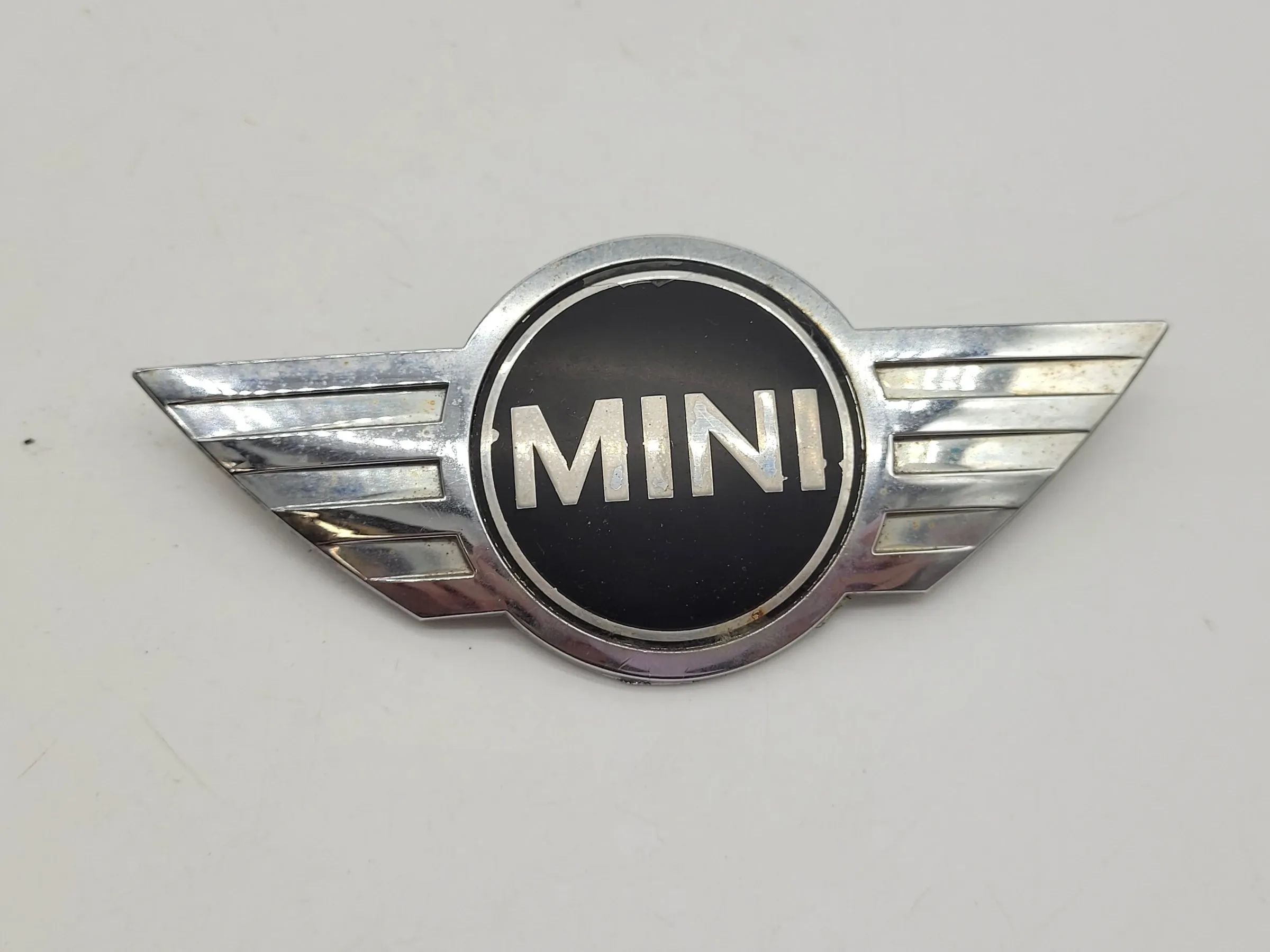 Original Mini One (R50/R53) Emblem Logo Heck 7026186