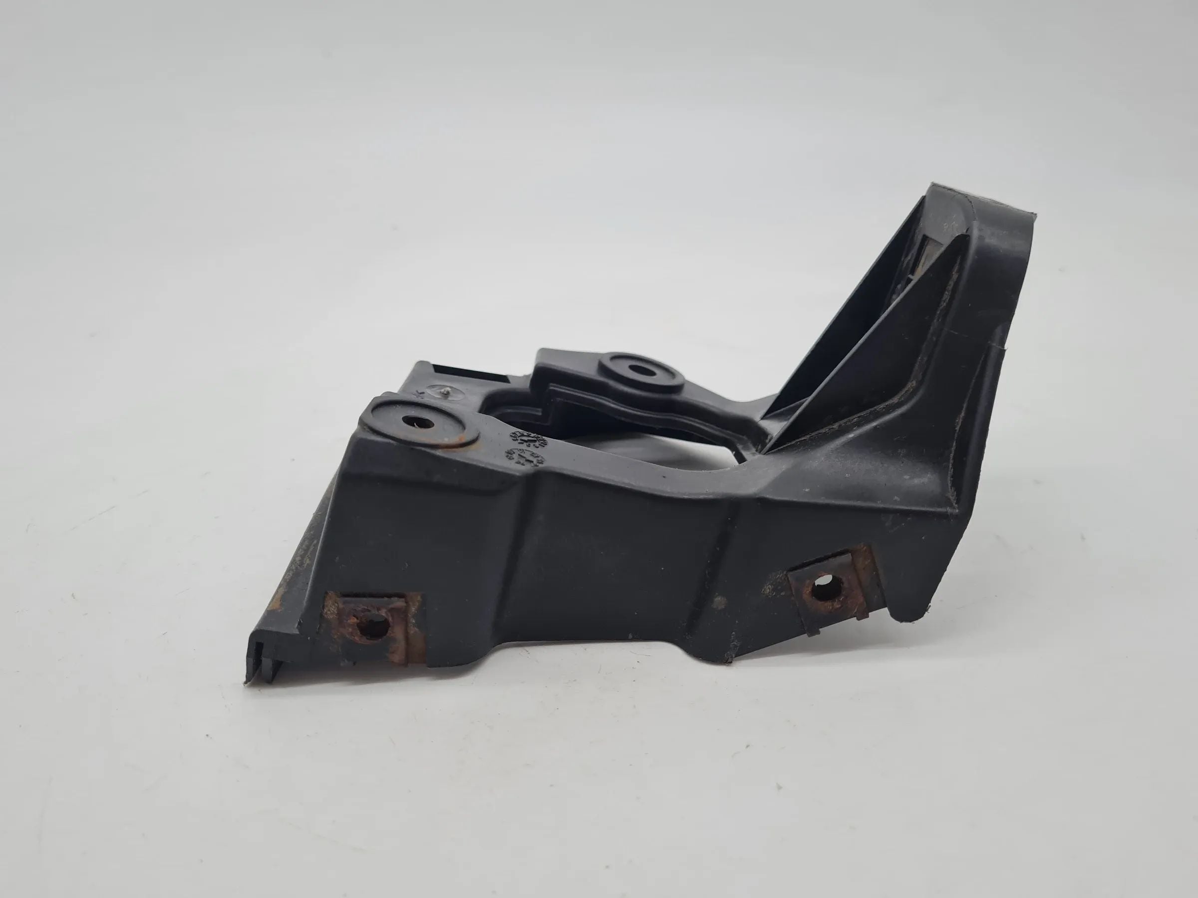 Original Audi A6 (4B2/4B4) Halter Seitenschweller Rechts Vorne 4B0853922A