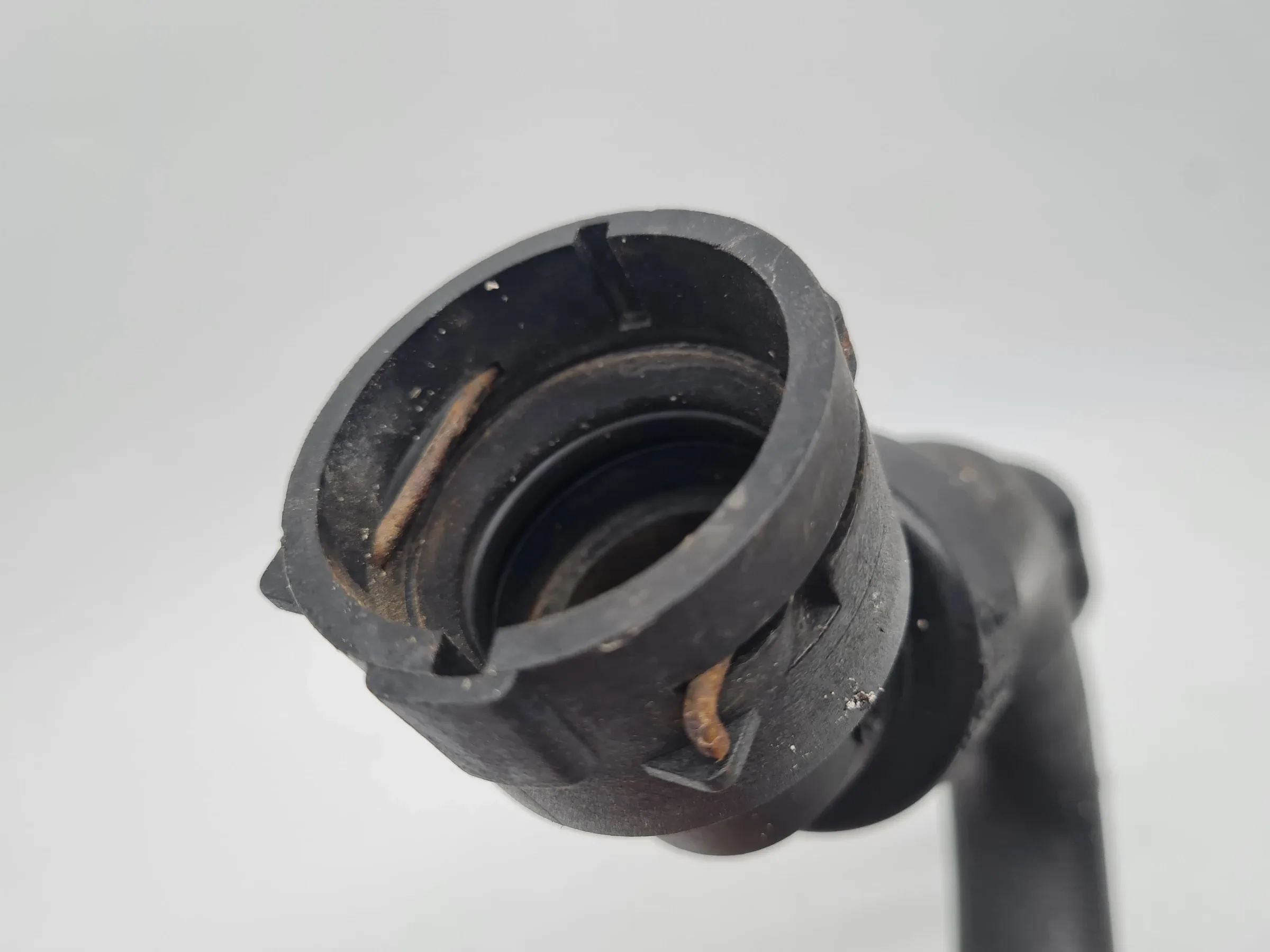 Original Audi A6 (4B2/4B4) 2.4 V6 Kühlerschlauch Kühlwasser 4B0121101C