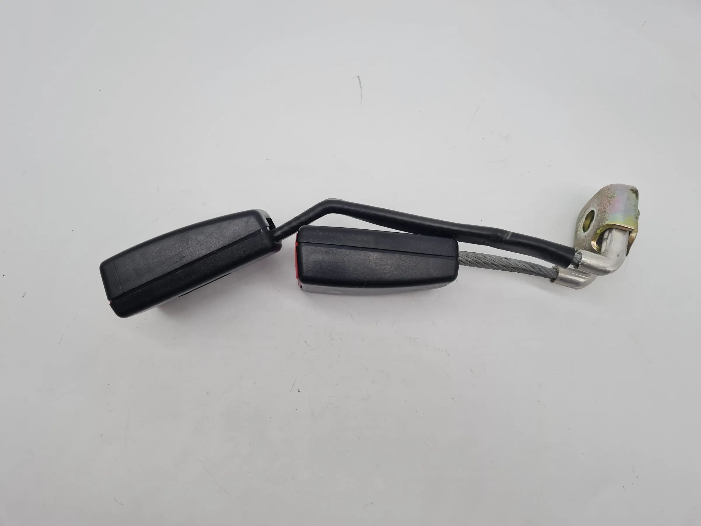 Original Audi A6 (4B2/4B4) Gurtschloss Gurt Hinten Links 4D0857739D