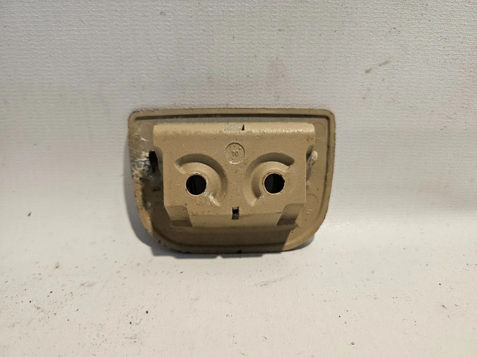 ORİJİNAL BMW E61 Bagaj Tutucu Kulpları