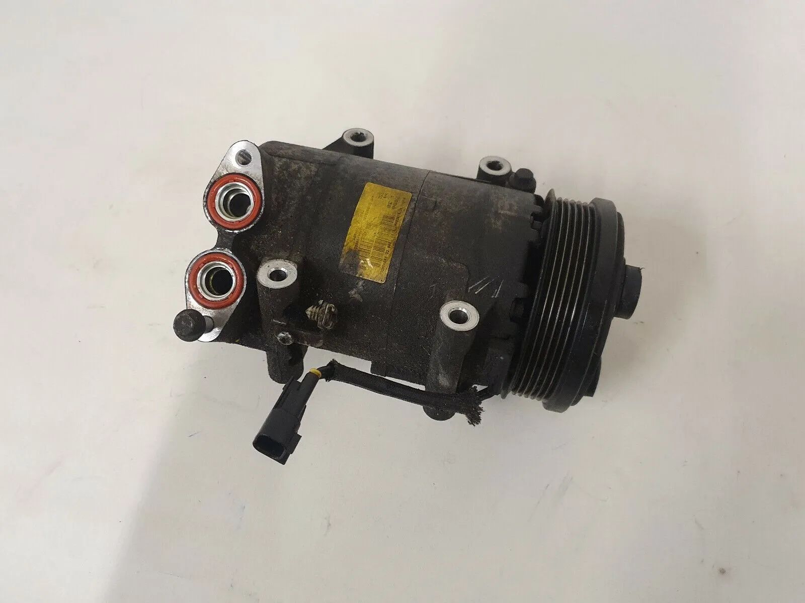 Ford Focus 2 Bj.06 1.6 80KW TDCI air conditioning compressor air conditioning 3M5H19D629KD 