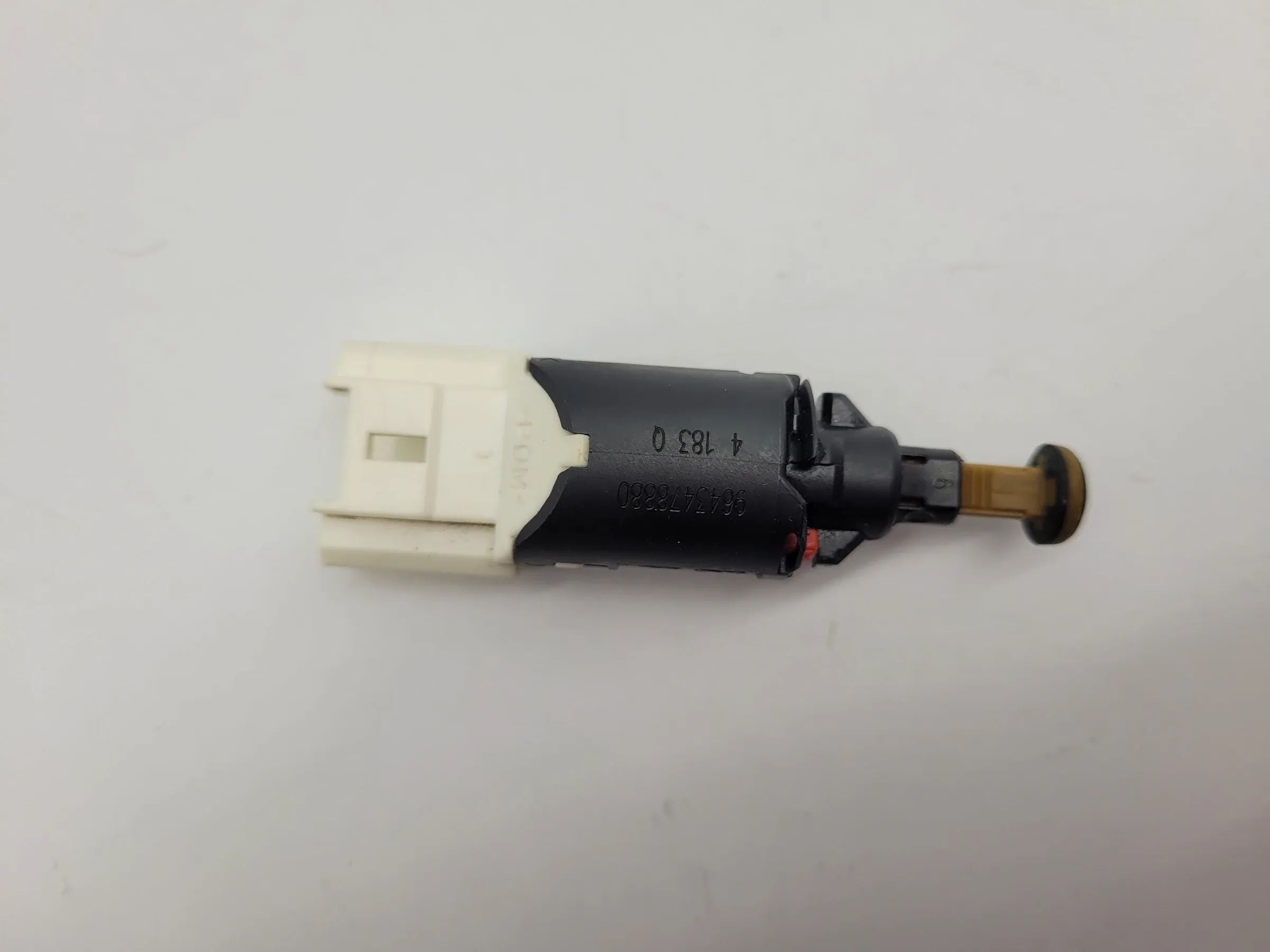 Original Citroen C2/C3/C5 Bremslichtschalter Pedalknopf 9643478880