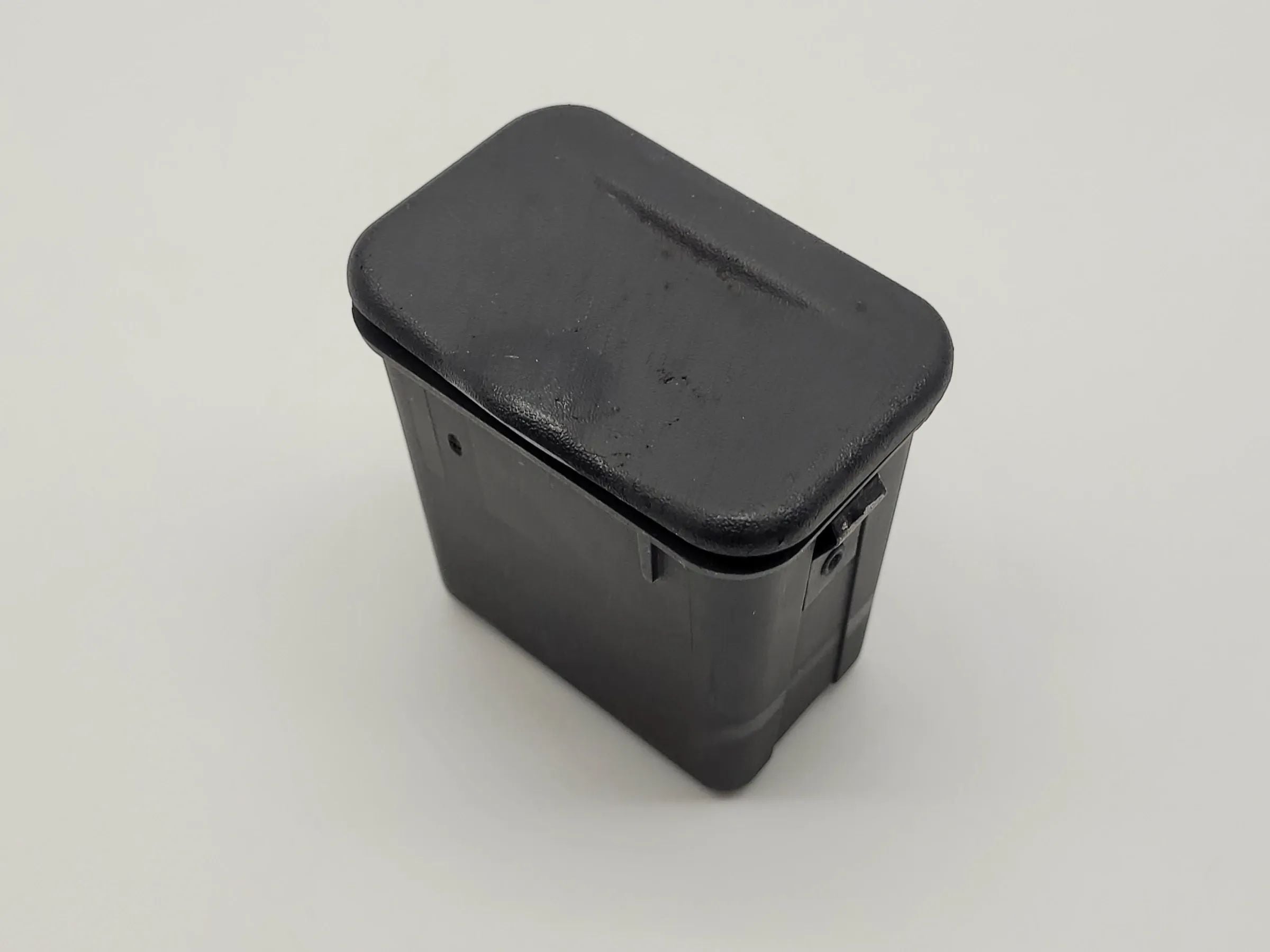 Original Opel Zafira A (T98) Aschenbecher 90580259-4