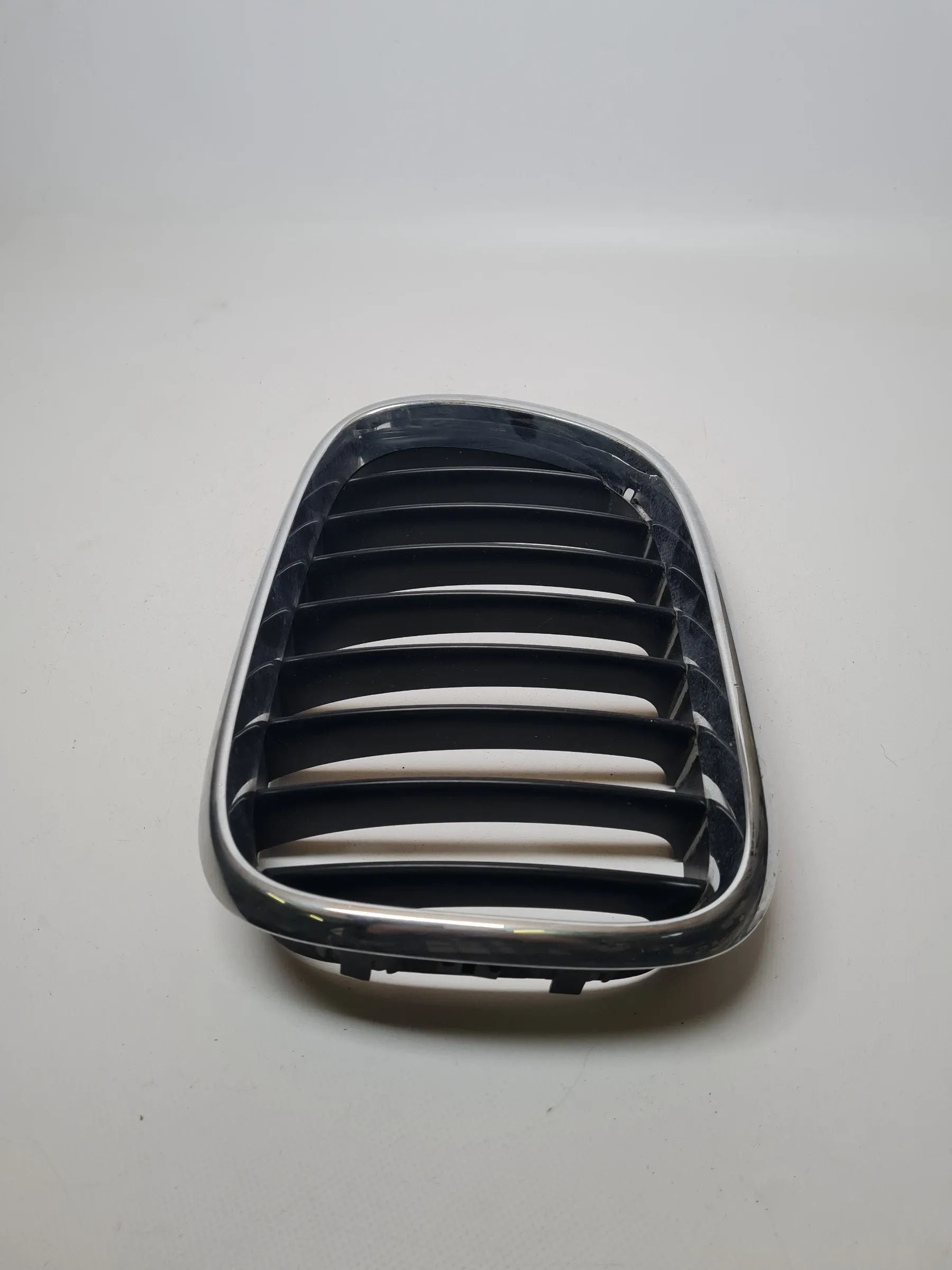 Original BMW X5 (E53) Kühlergrill Vorne Rechts 8247673