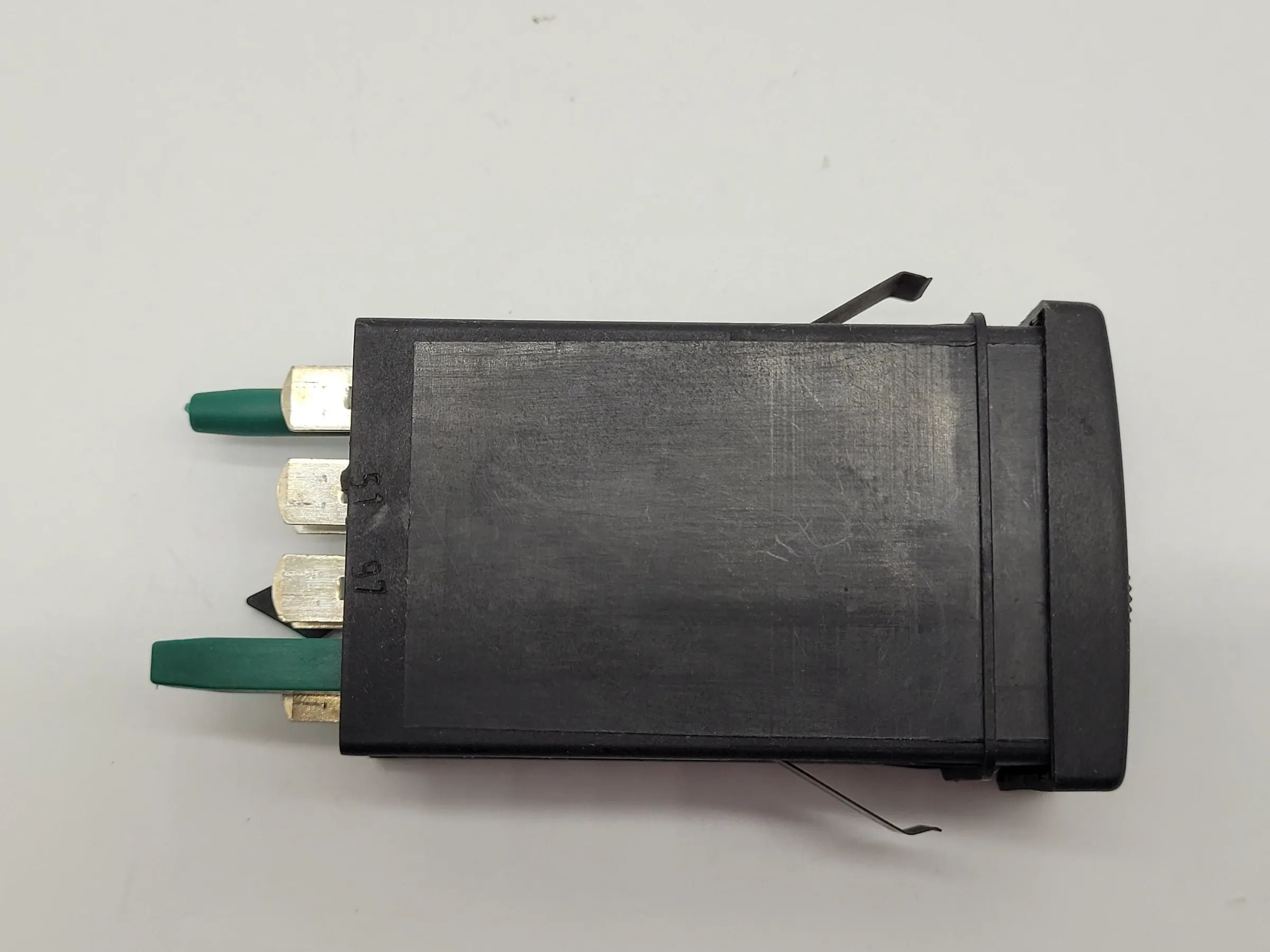 Original AUDI A4 (8D2/B5) Schalter Sitzheizung, 8D0963563