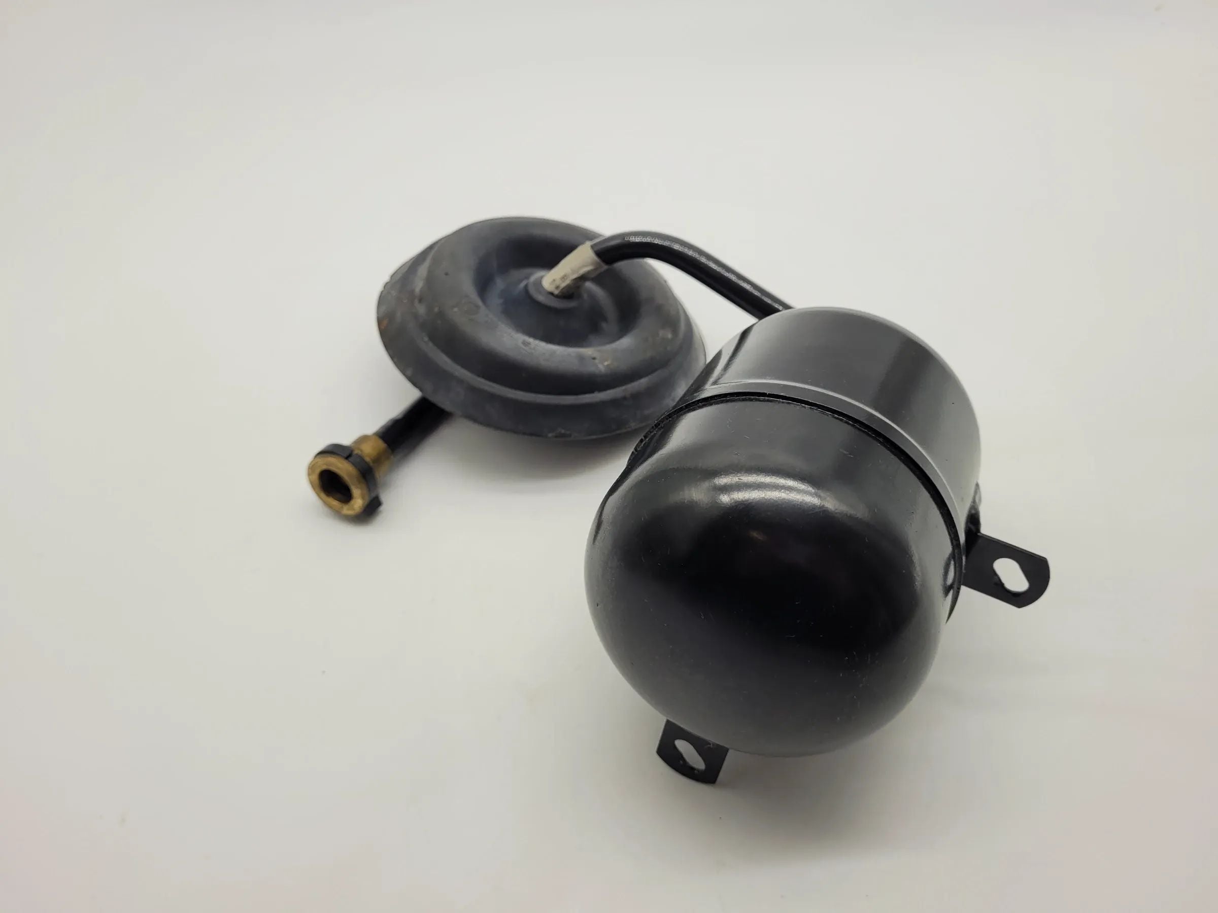 宝马X5 (E53) 原厂右侧带管路气罐 37.12-1096682