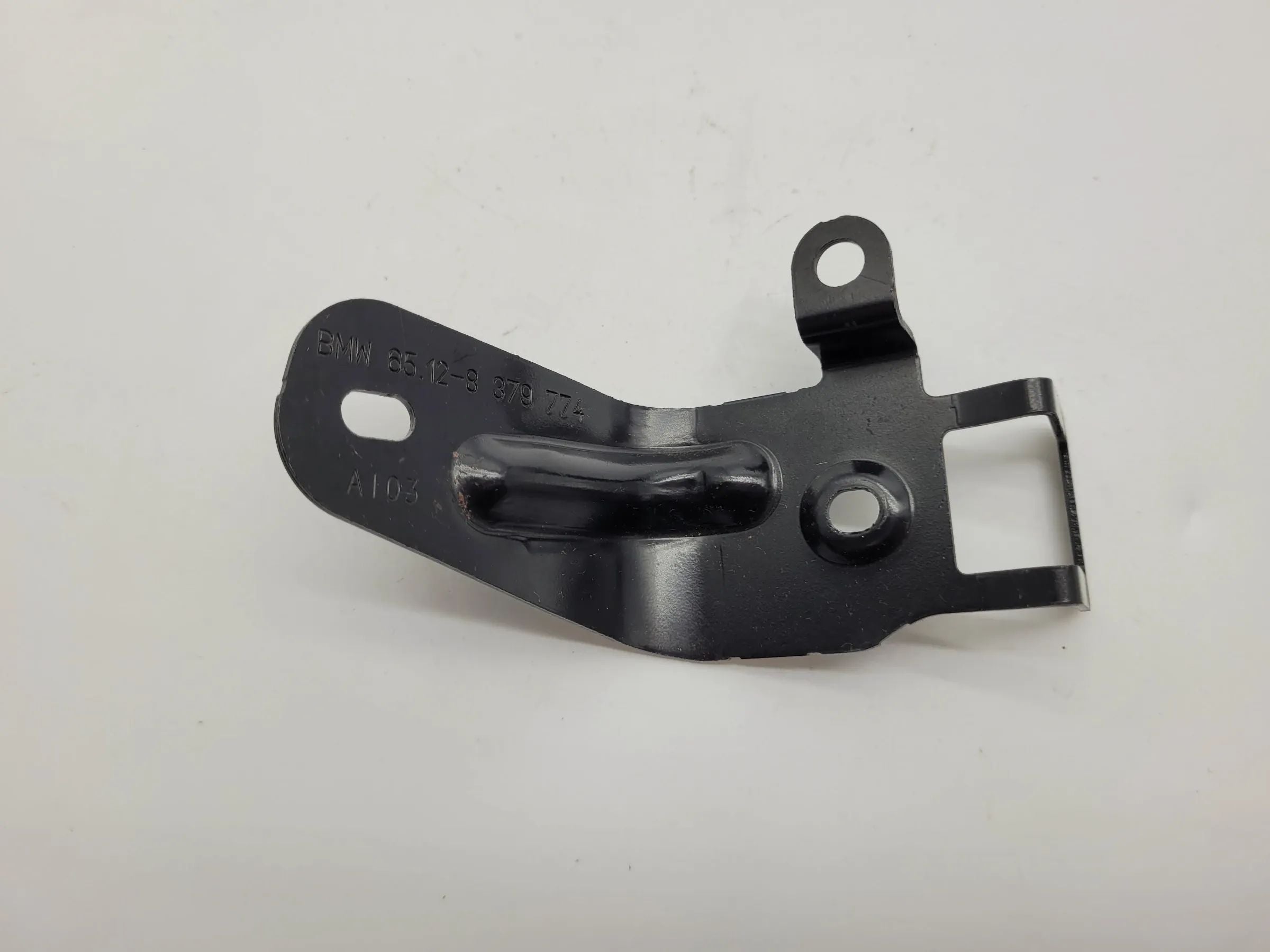 Original BMW X5 (E53) Teilehalter Bord Monitor Radio 65.12-8379774