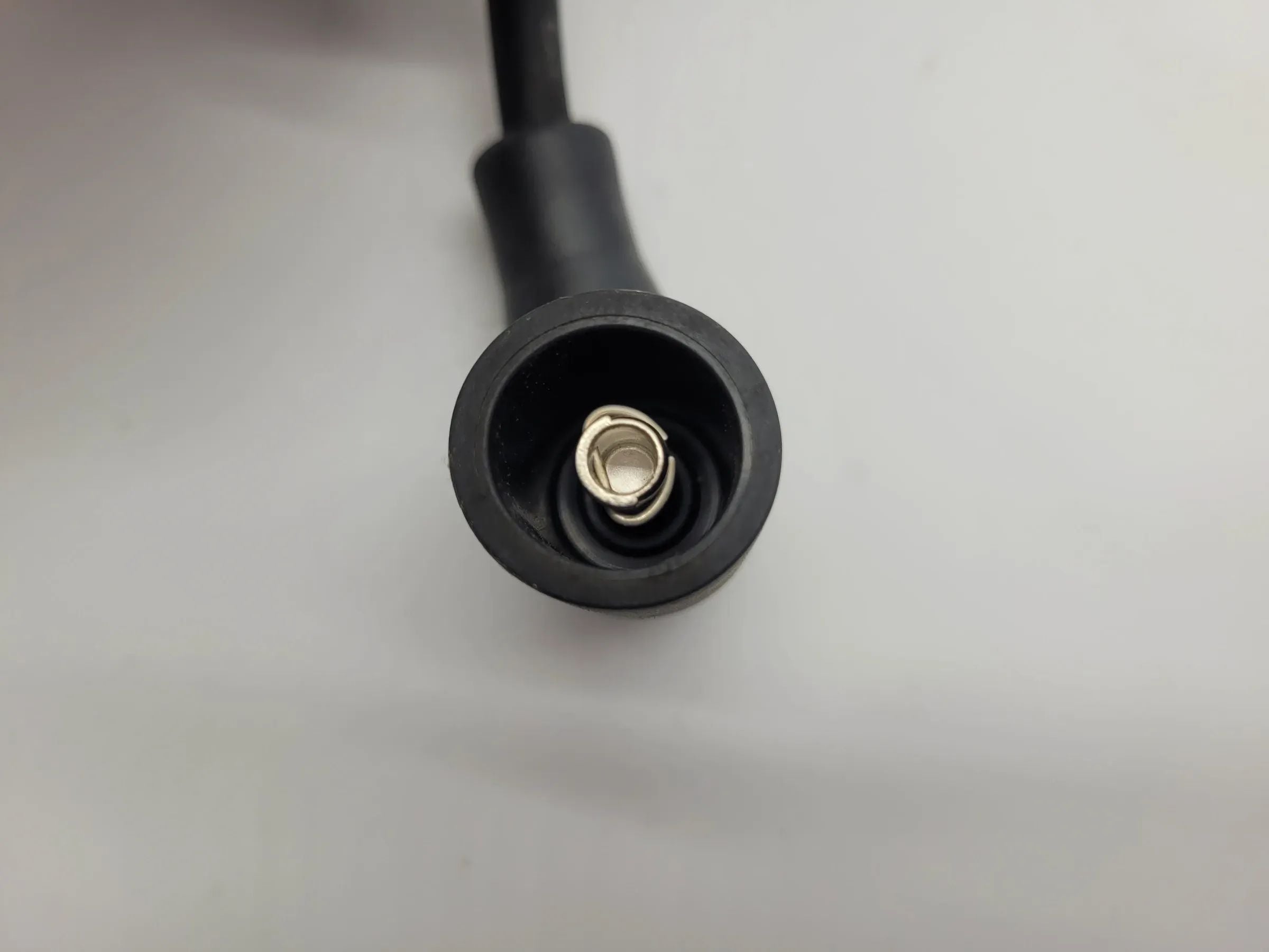 Original Audi A4/A6 VW Passat Zündkabel Zylinder 3 06A035255A / 13299/5