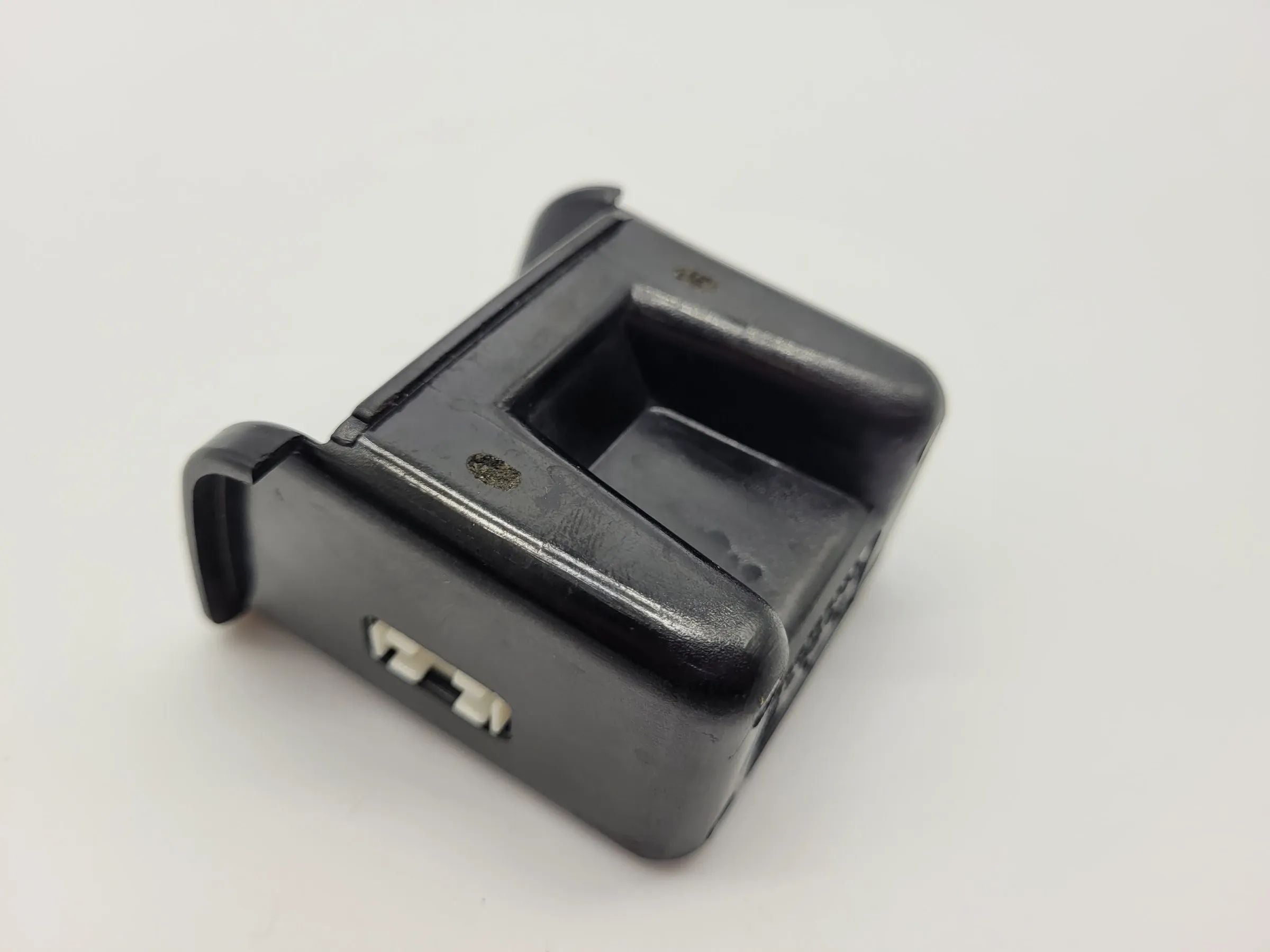 Original Mercedes-Benz A-Klasse (W168) Aschenbechereinsatz A1688100133