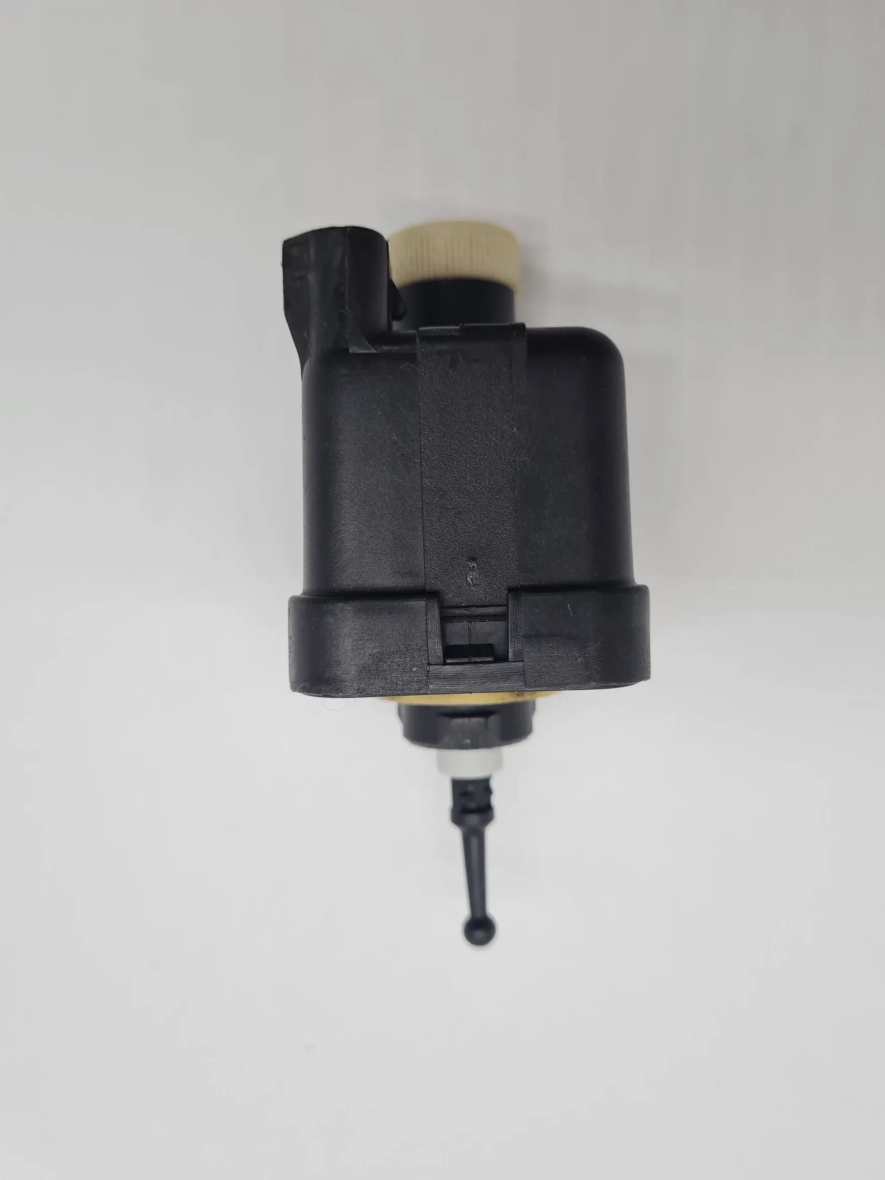 Original Opel Corsa B (S93) Stellmotor LWR Scheinwerfer L/R