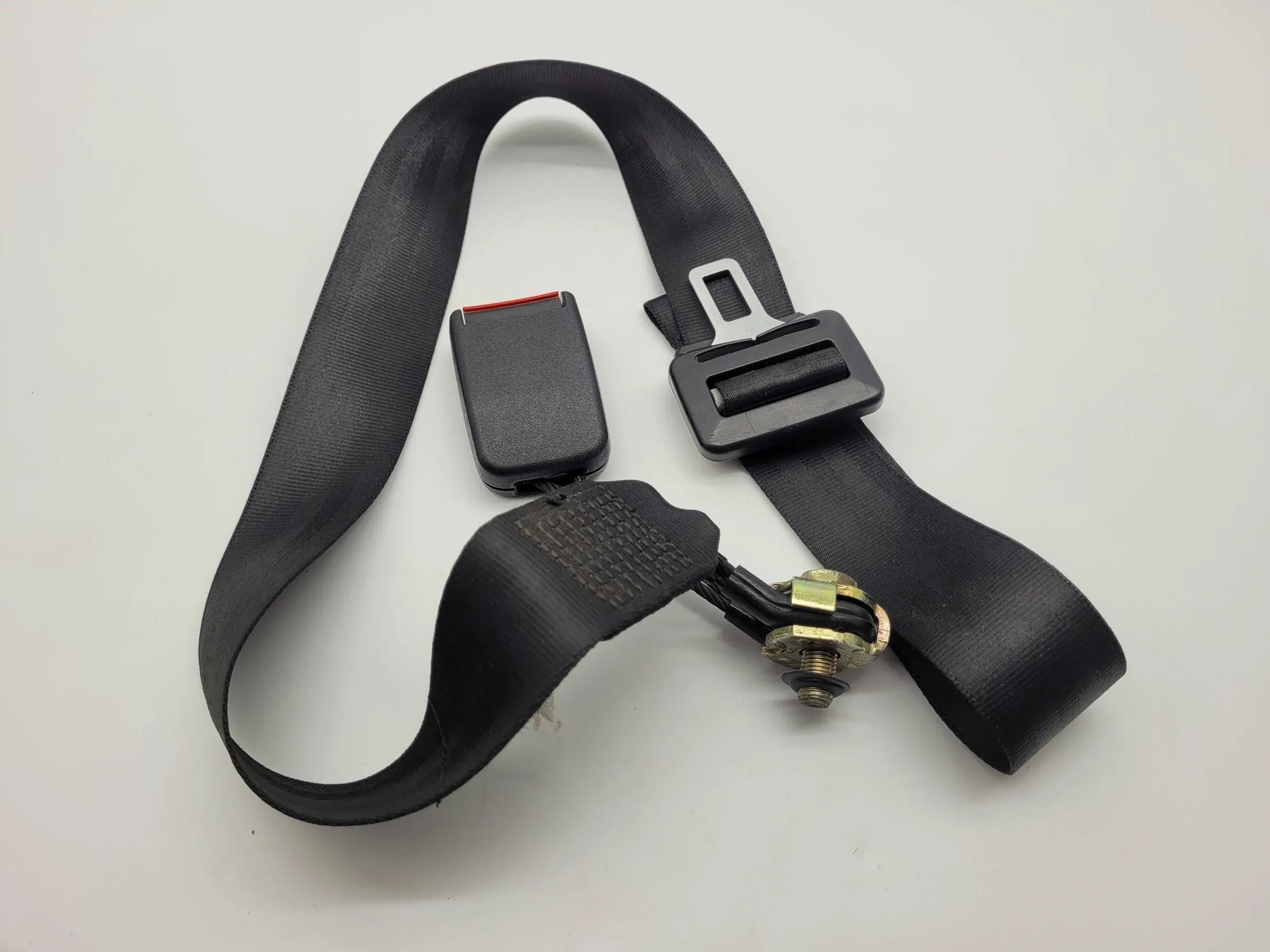 Original VW Golf IV 4 (1J1/1J5) Sicherheitsgurt Gurtschloss Hinten TRW 33000226