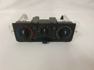 อะไหล่แท้ Mazda Demio QDC7261190A แผงควบคุมระบบความร้อนและแอร์