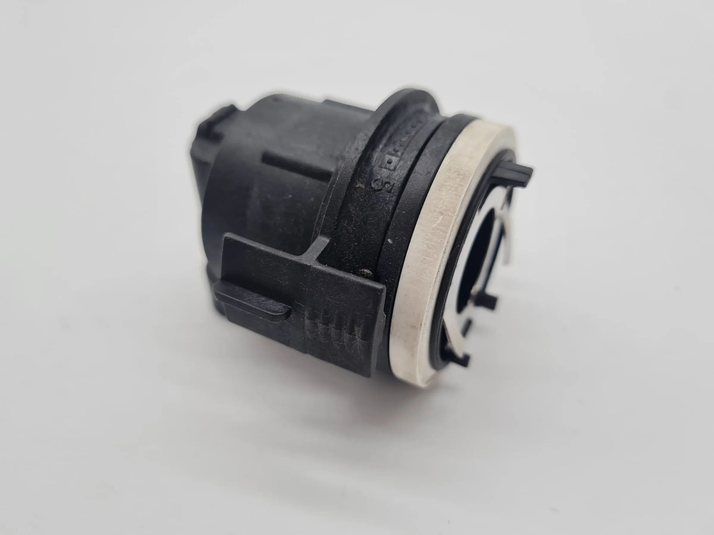 Original BMW 3er (E46) Lampenträger Scheinwerfer L/R Schwarz 63128380206