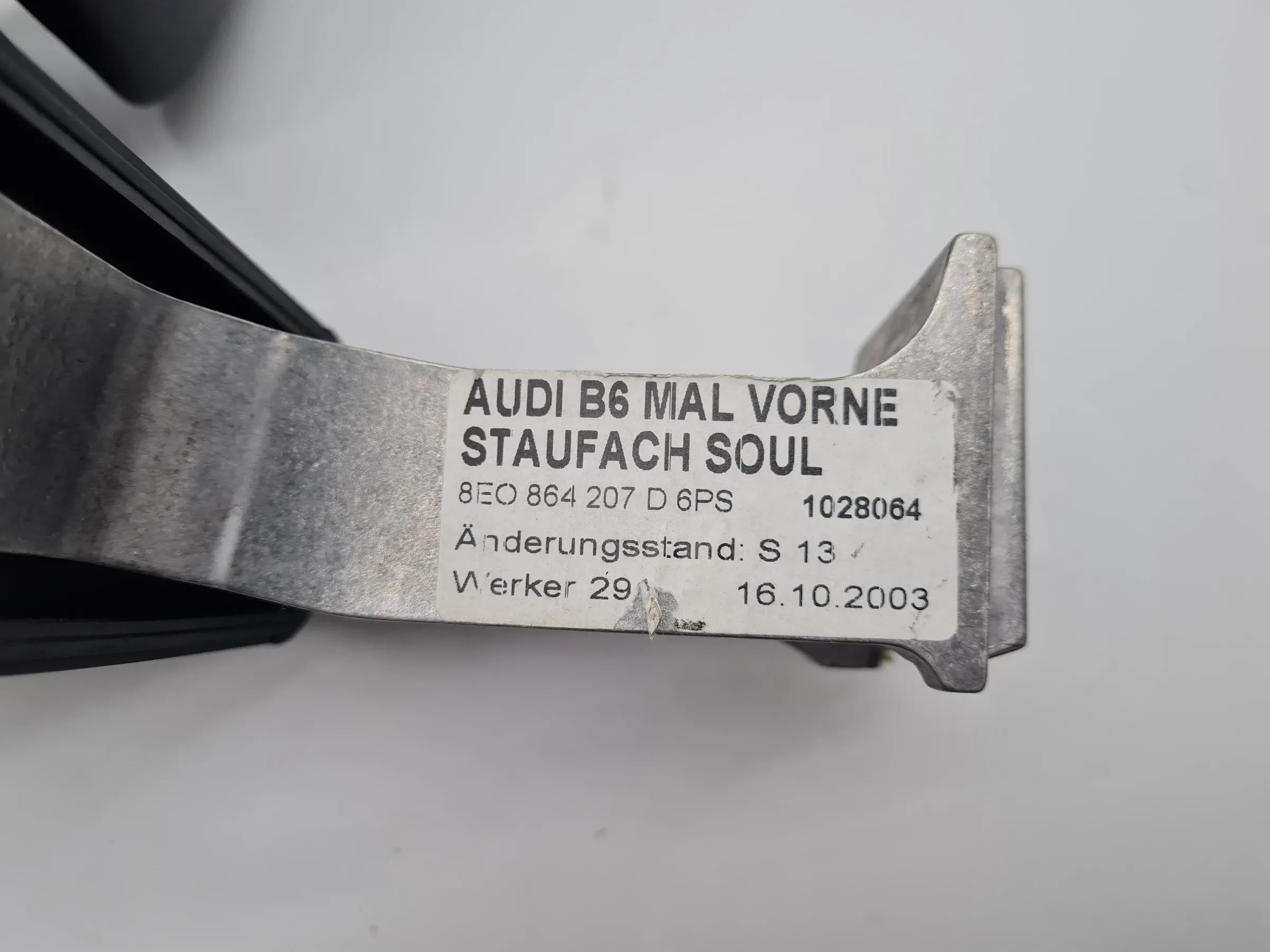 Original Audi A4 (8E/B6/B7) Leder Armlehne Mitte 8EO864207D6PS