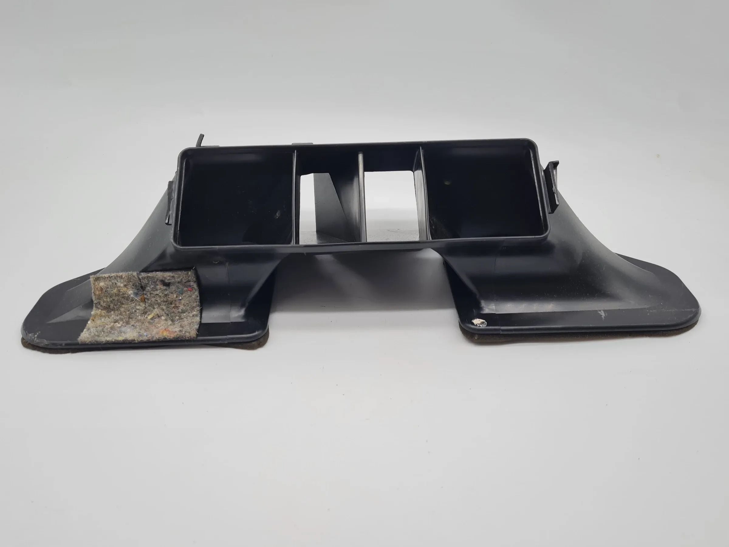 Original Audi A4 (8EC) Luftkanal / Luftsaugkanal 8E1819389