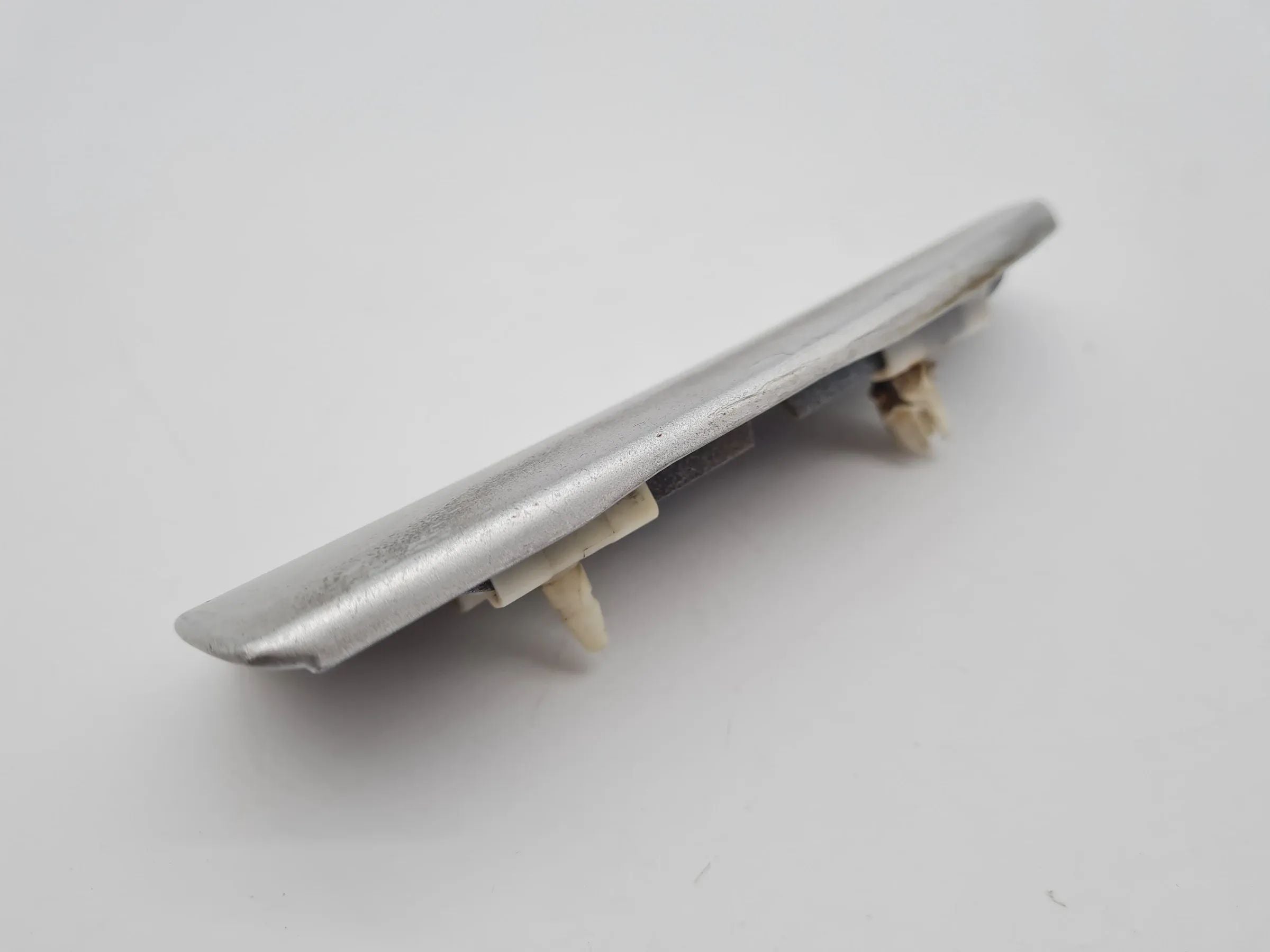 Original Mercedes C-Klasse (W203) Kotflügel Zierleiste Vorne Rechts A2036904262