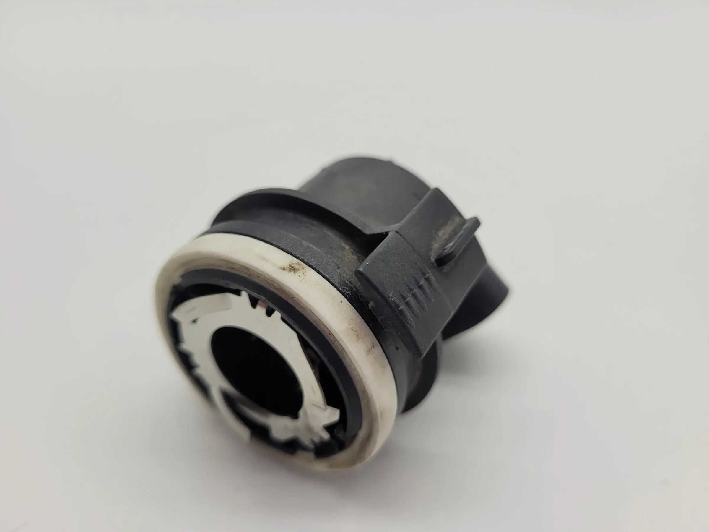 Original BMW 3er (E46) Lampenfassung Scheinwerfer L/R (63126910955/6)