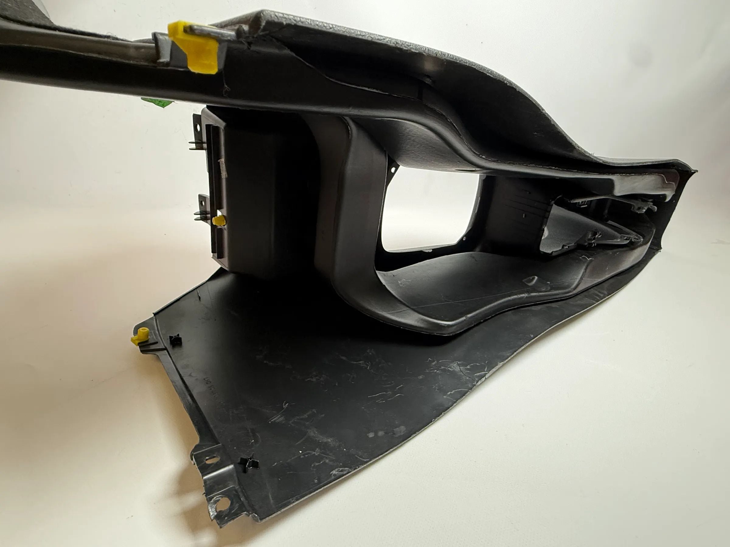 Original Opel Zafira A T98 center console including air vent black 90590782 