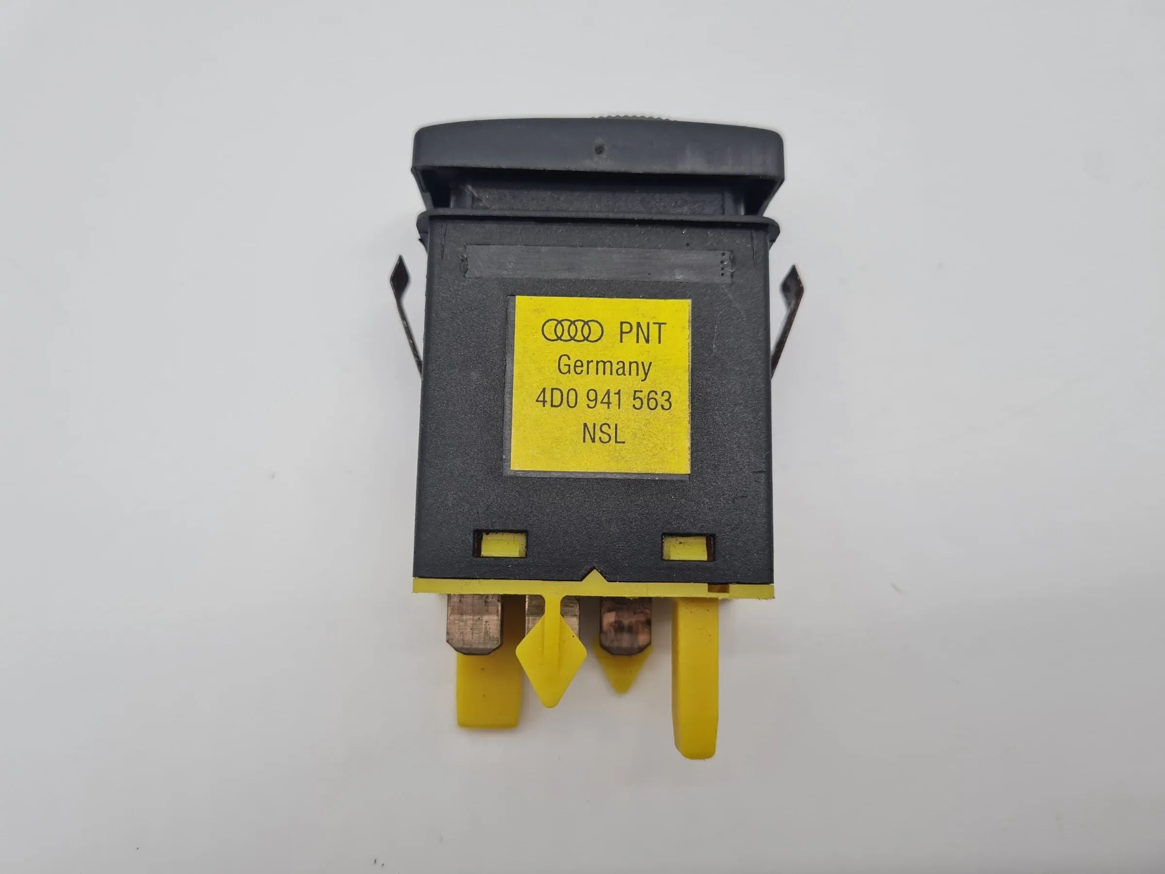 Original AUDI A4 (8D2/B5) Schalter Nebelschlussleuchte 4D0941563