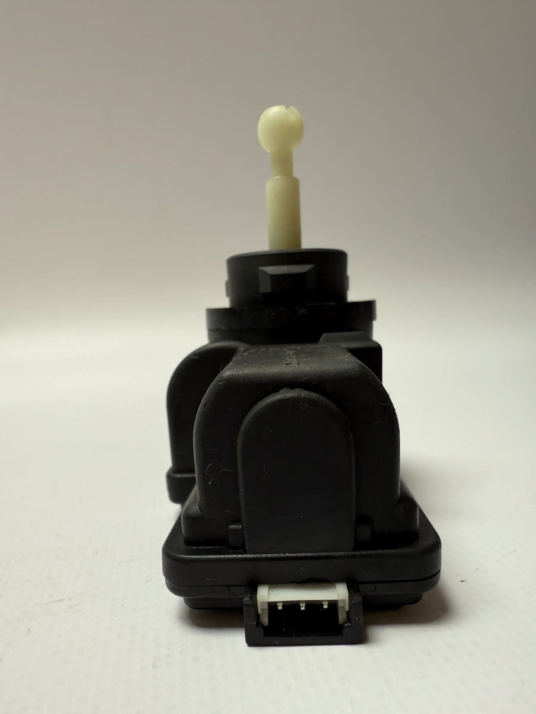 Original AUDI, SEAT, VW Atuador, Regulação de alcance do farol 1J0941295B