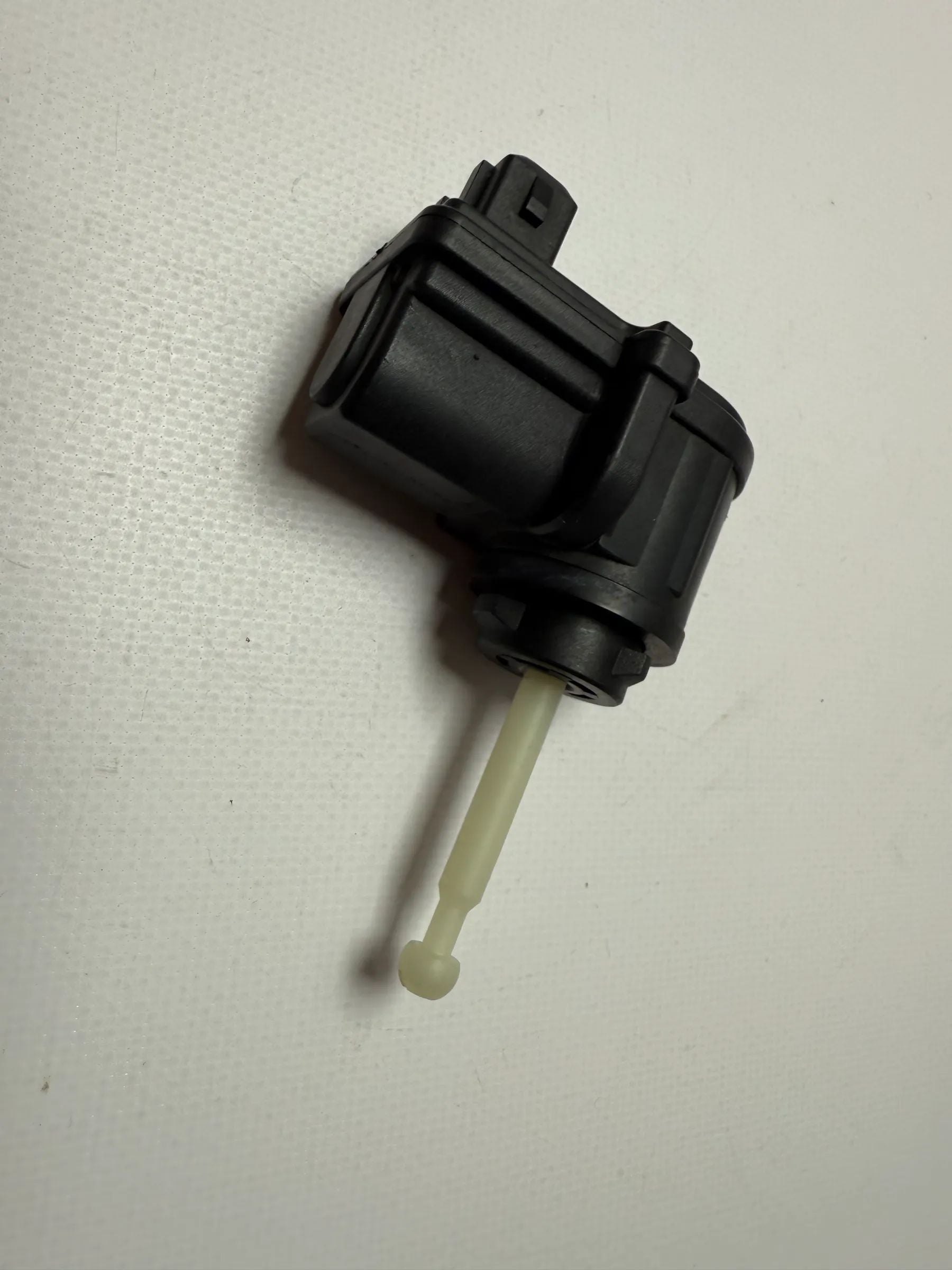 Original VW Audi Seat Caddy / Polo etc. headlight range adjustment LWR 8D0941295A 