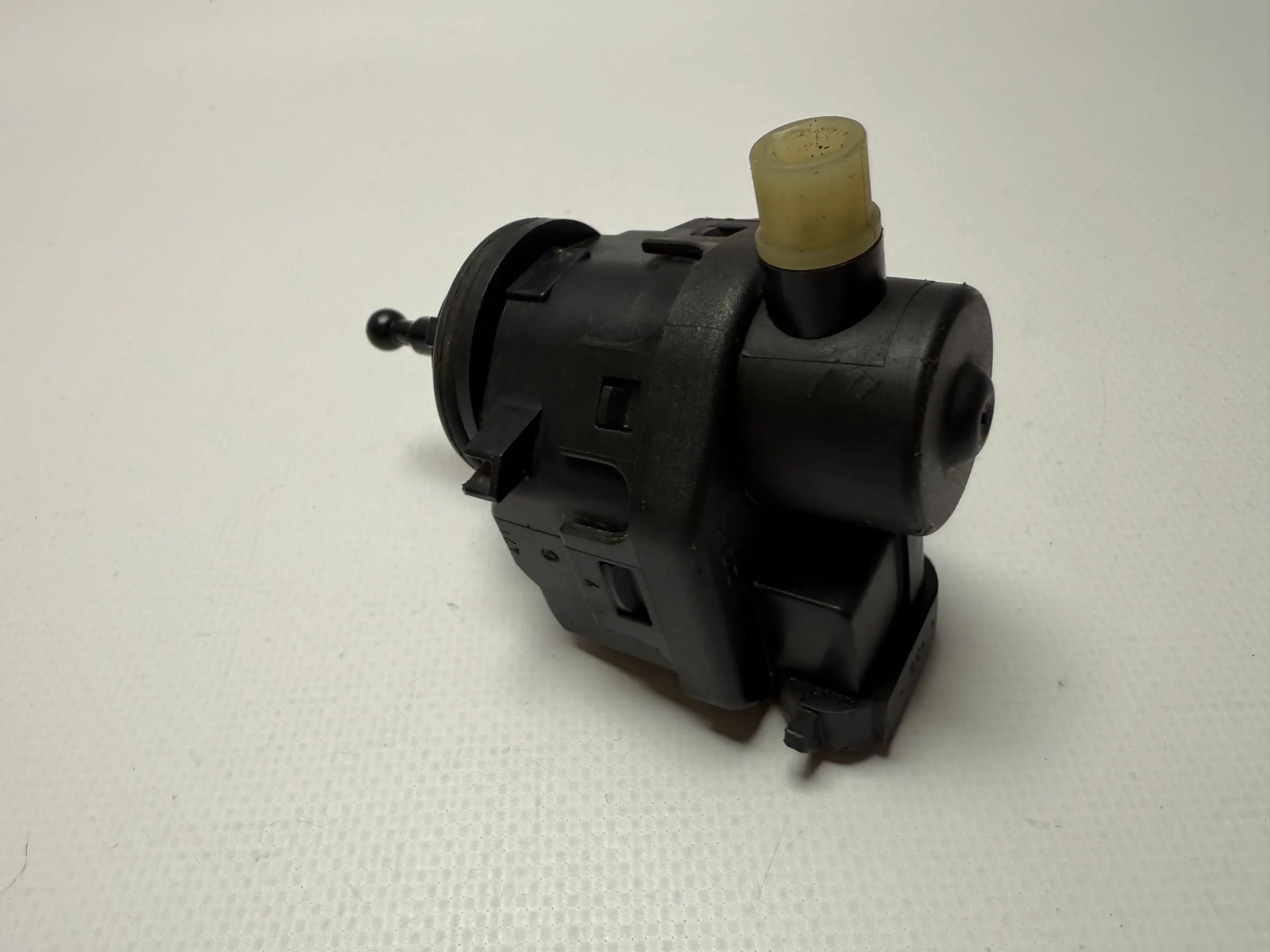 Original Opel Nissan Renault Regulador de Alcance do Farol LWR Hella 7700420737