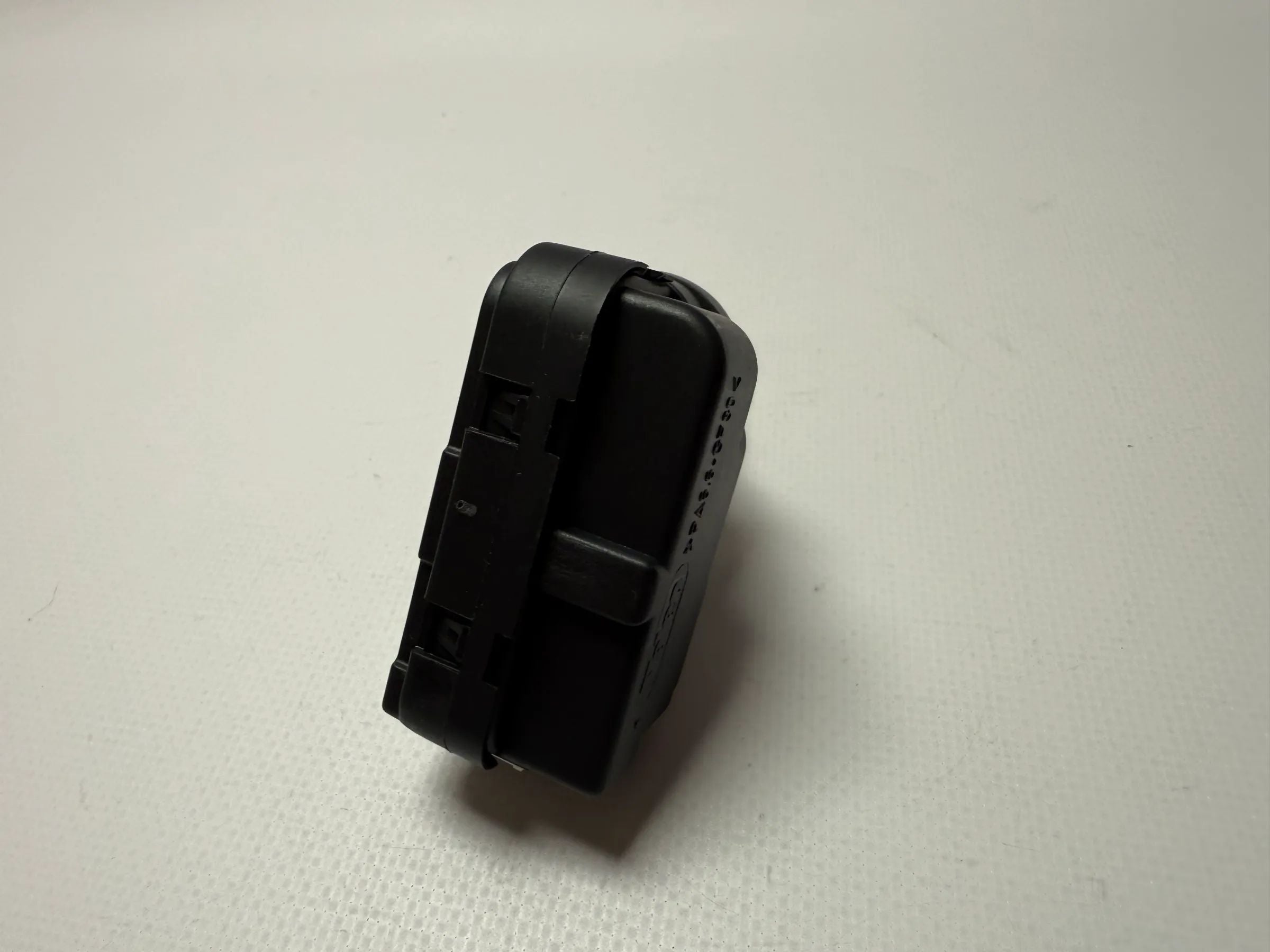 Orjinal Opel Corsa Far Ayar Motoru LWR 24405672