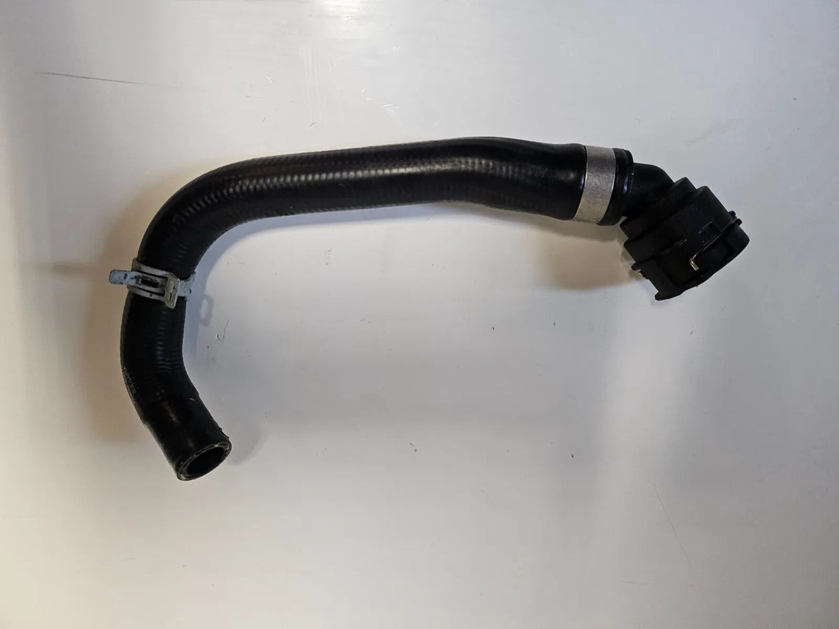 Volvo XC90 II 2.0D D5 D4204T11 165KW Kühlmittelschlauch Rohr Schlauch 31368800