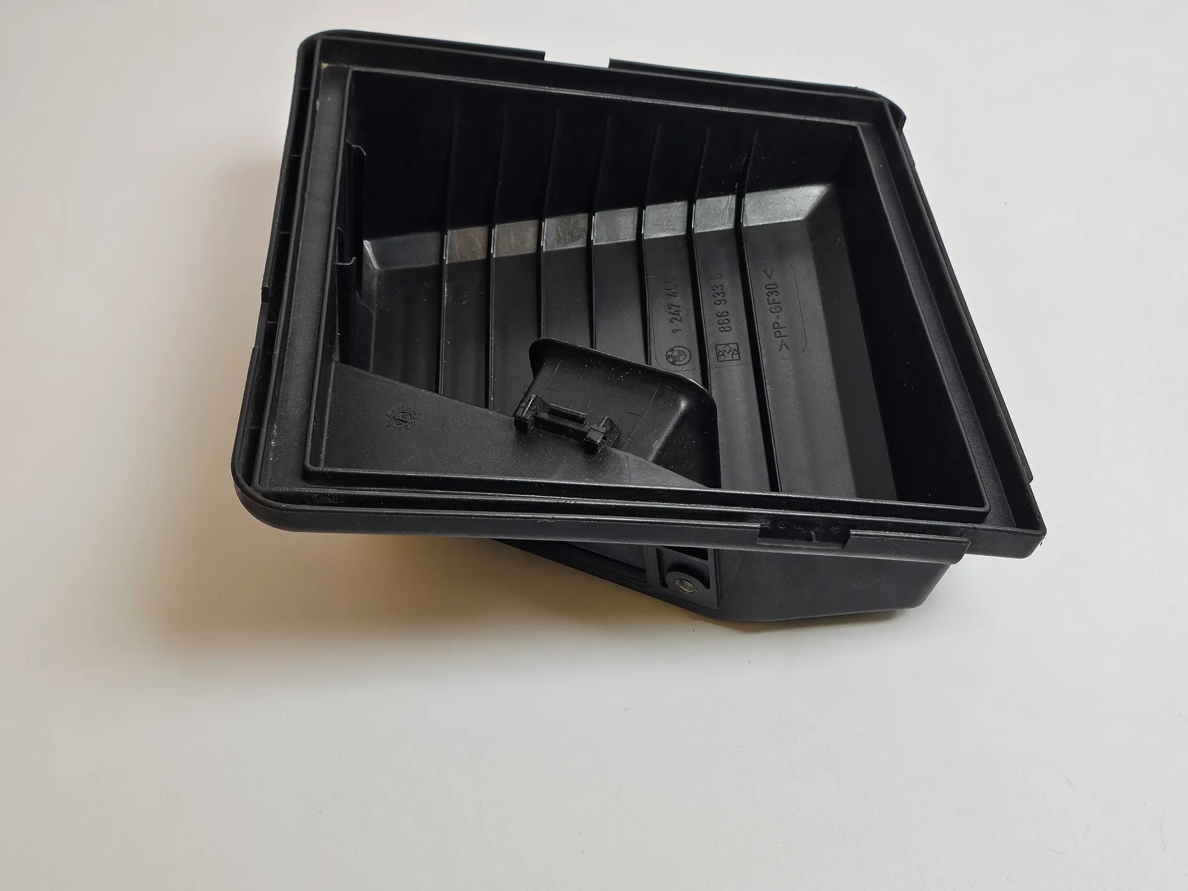 Original BMW 3er E36 316i M43 Caja de filtro de aire superior 1247466, 8669335