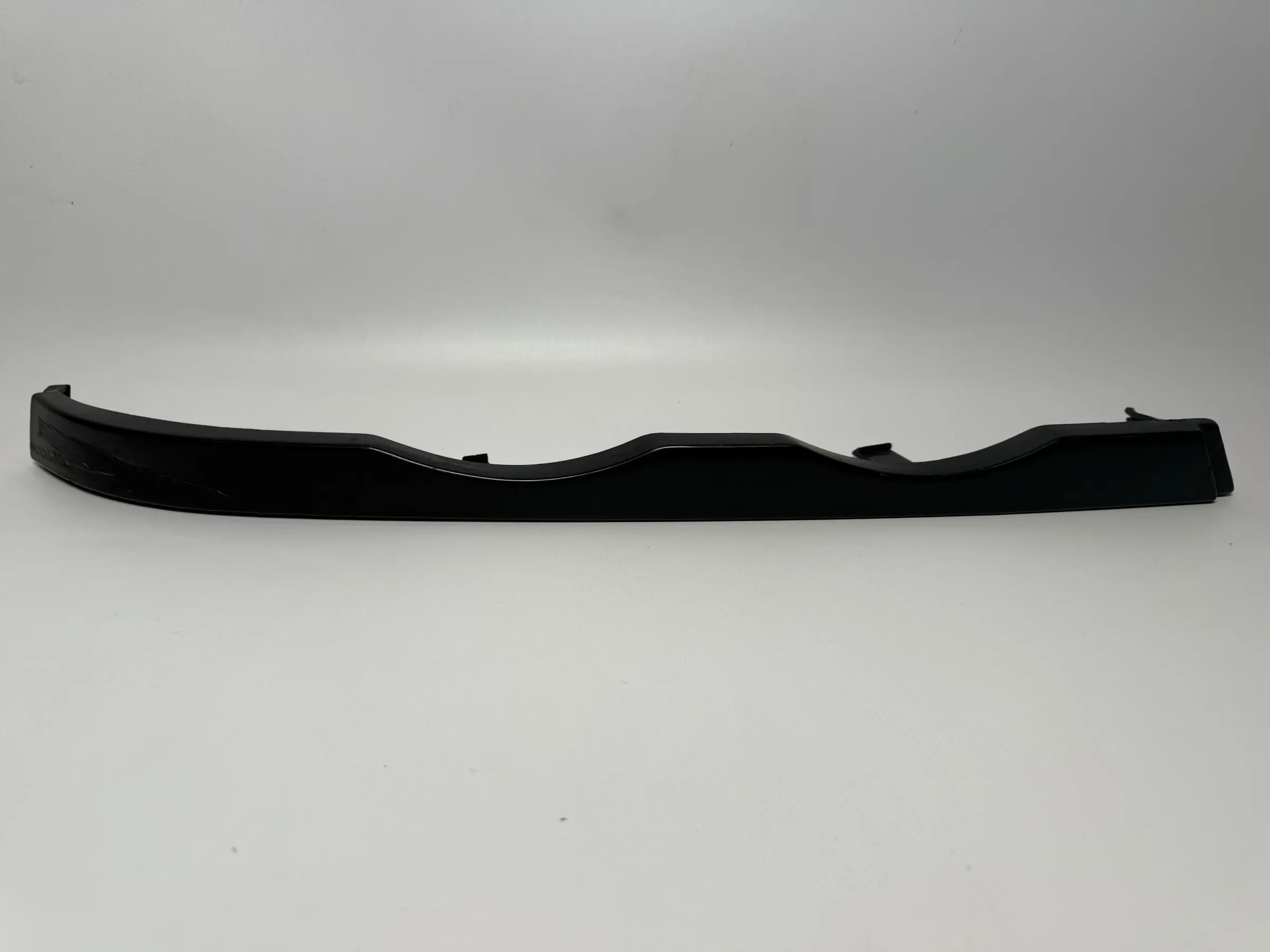 Oryginalna listwa boczna reflektora BMW serii 3 E46 prawa czarno-szara 51.13-8208482