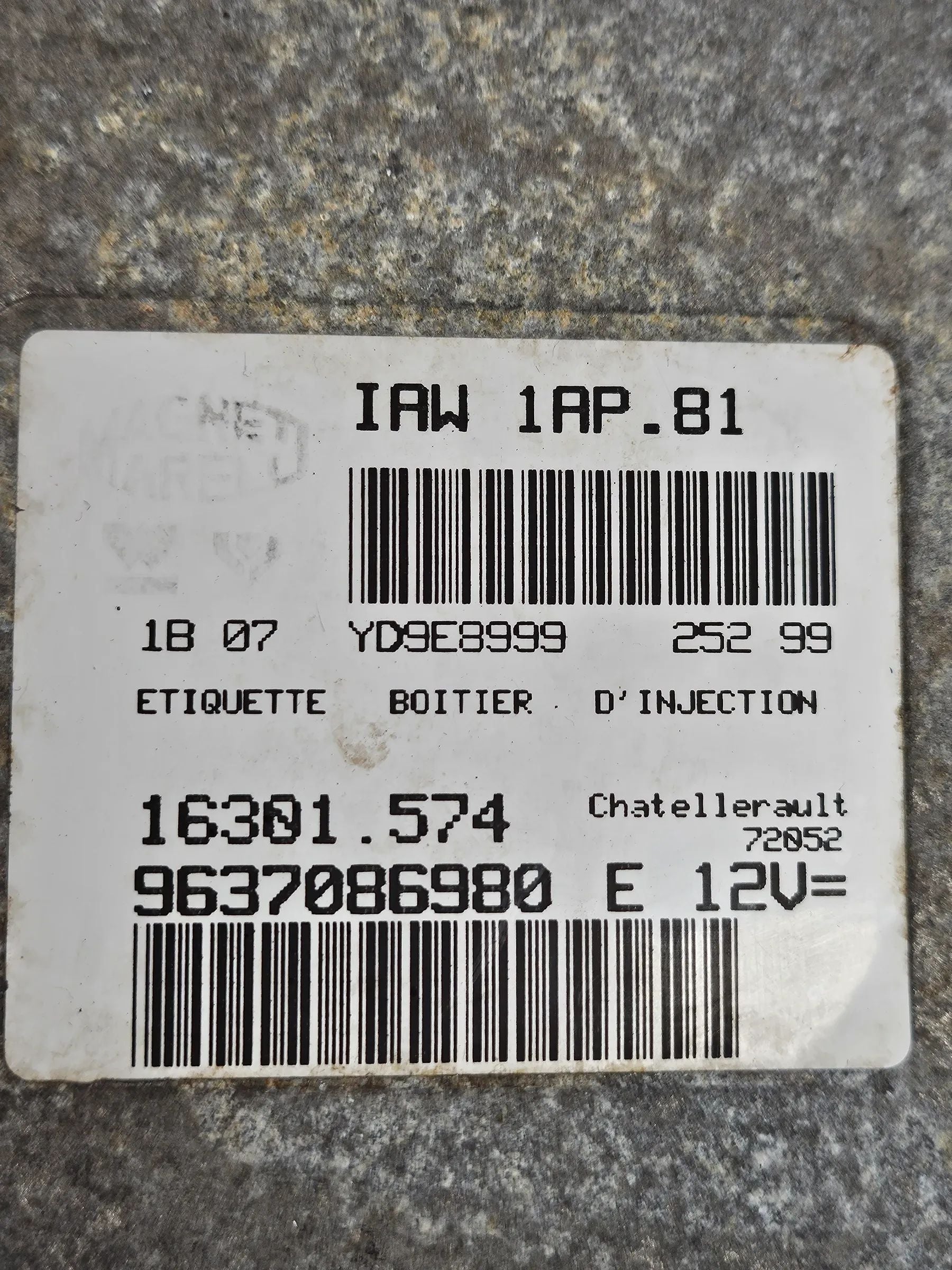 Original PEUGEOT 206 1.4 55KW Boîtier de commande moteur 9637086980