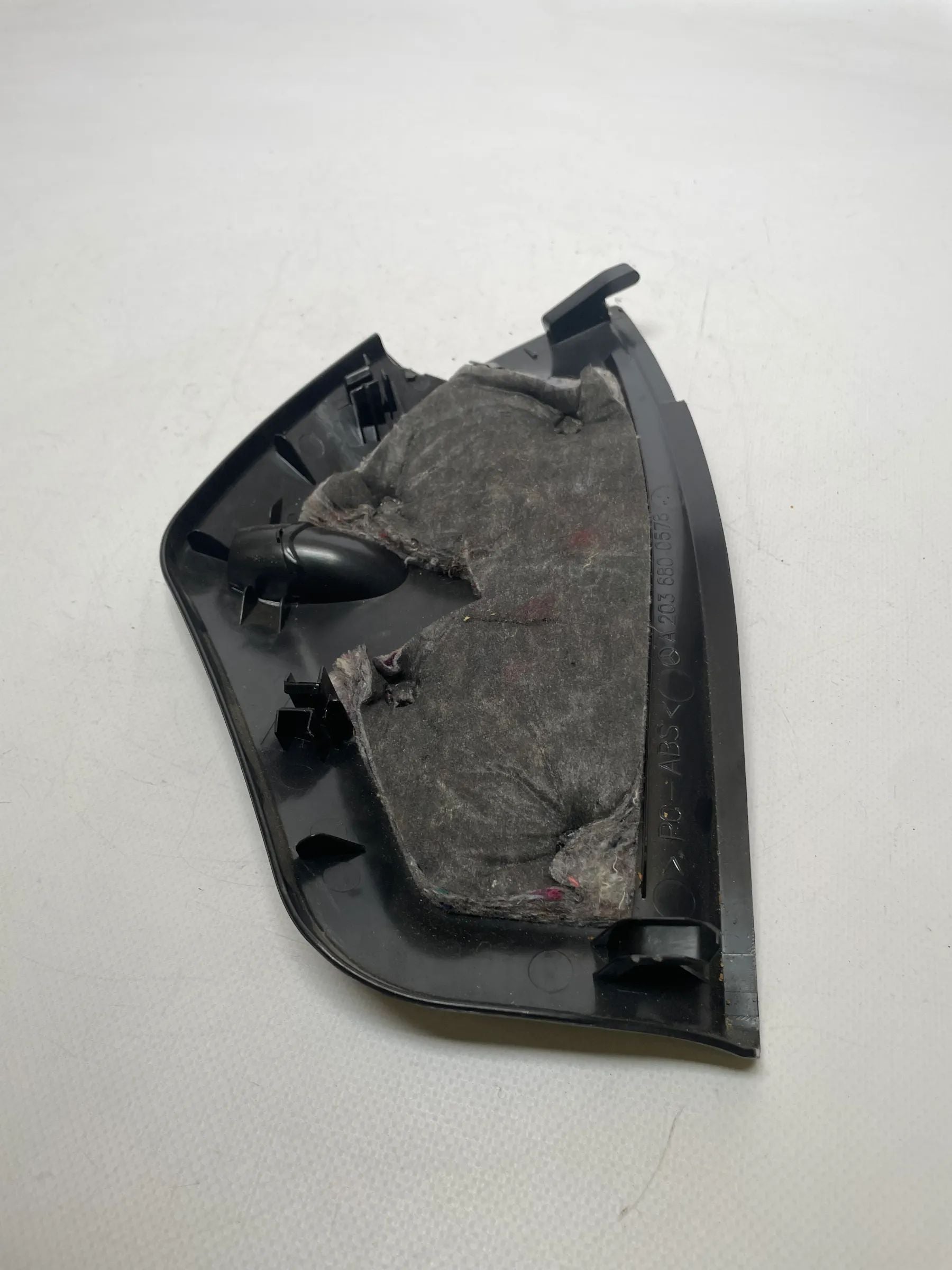 Mercedes C-Klasse (W203) Verkleidung Armaturenbrett Links A2036800578