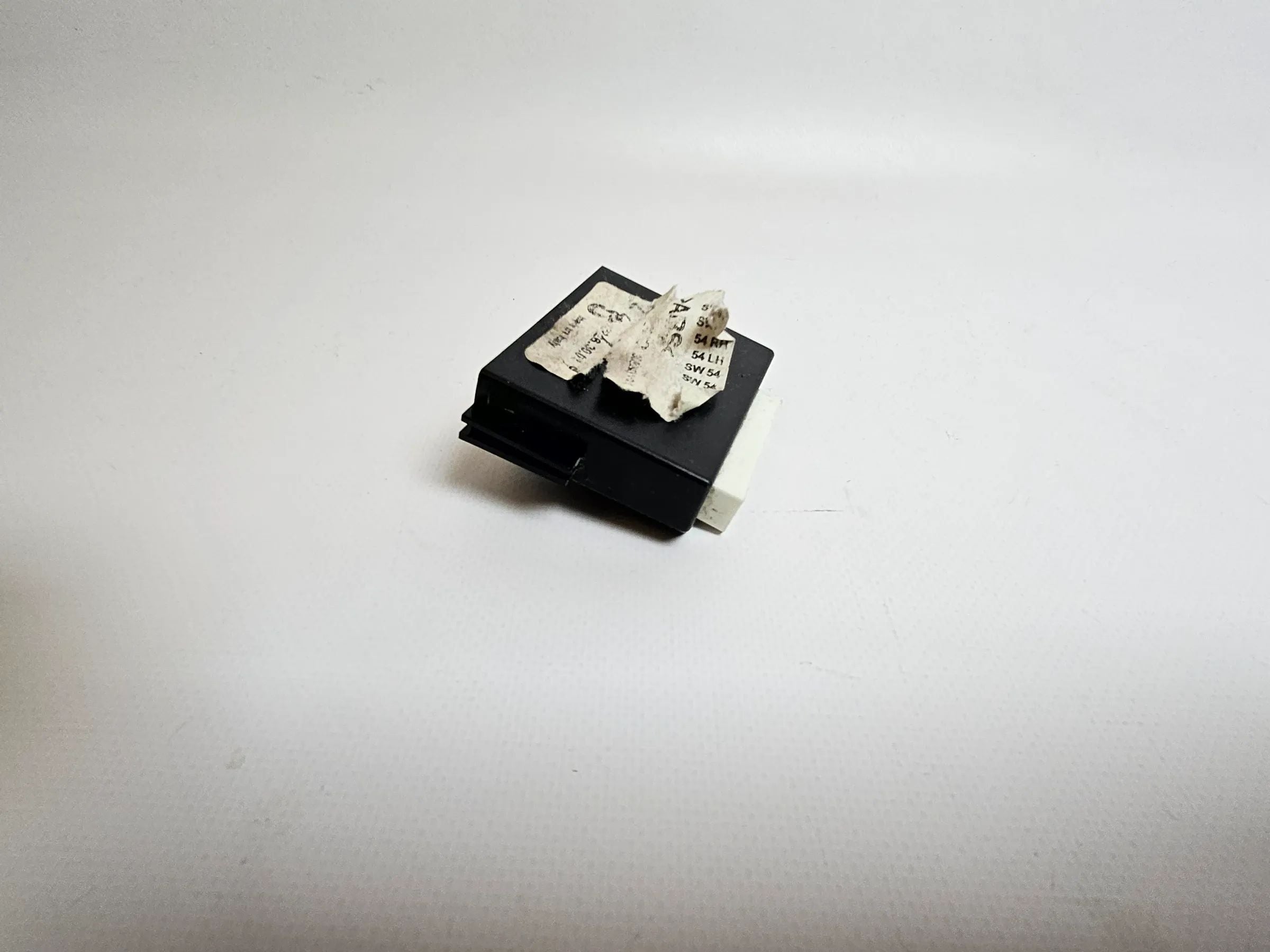Oryginalne sterownik czujnika tylnej lampy VOLVO V40 30850296