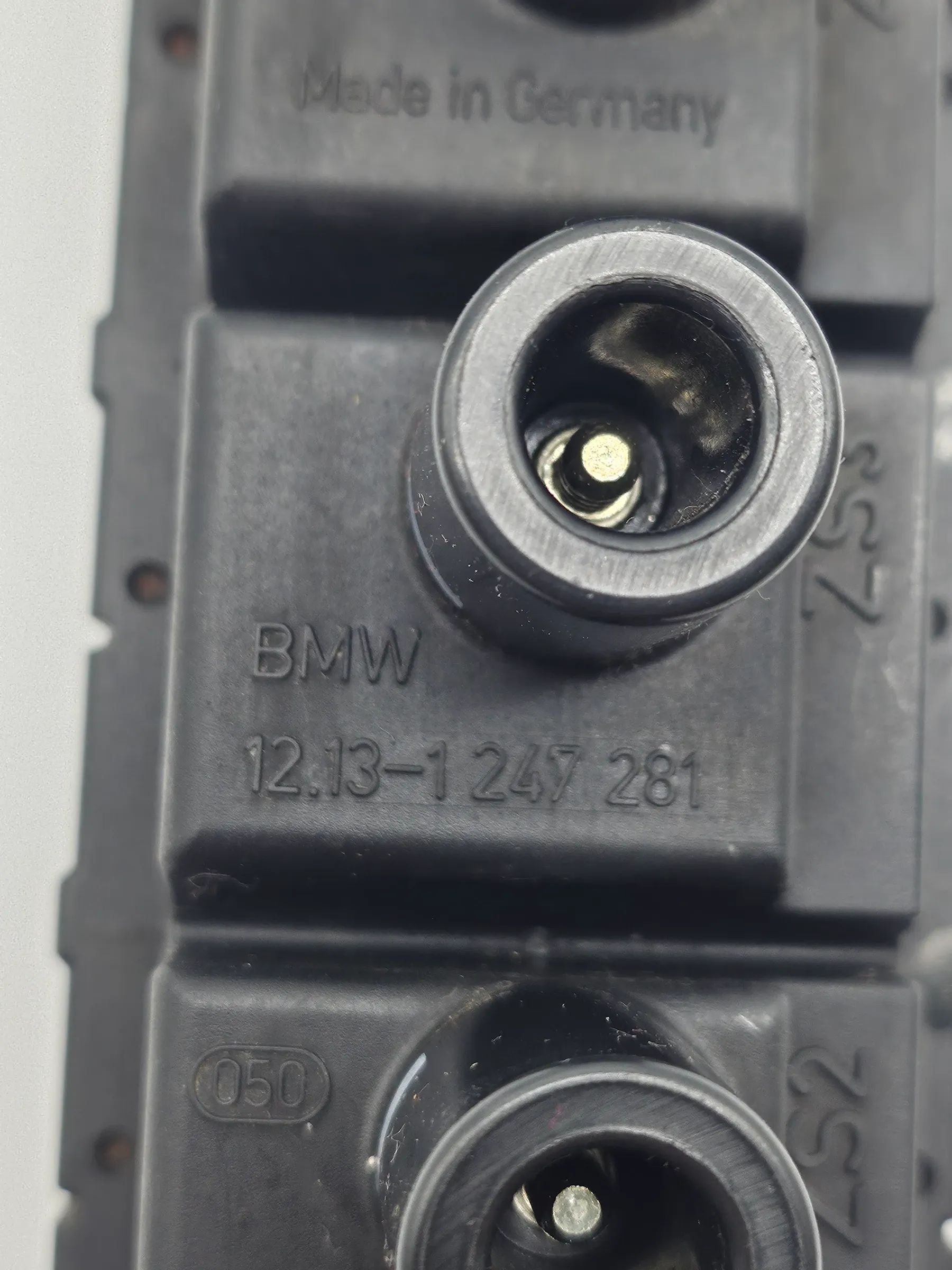 อะไหล่แท้ BMW 3er E36 1.6 75kw คอมแพ็ค ขดลวดจุดระเบิด Bosch 0221503005 12.13-1247281