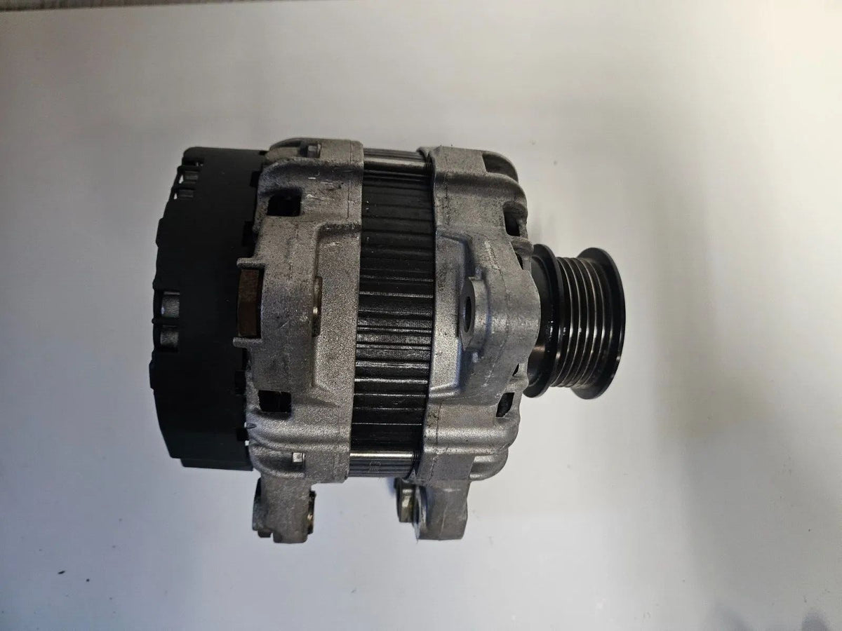 Оригинальный генератор Volvo V60 II 2018- 2.0D D4 30659580, Lichtmaschine 36002812