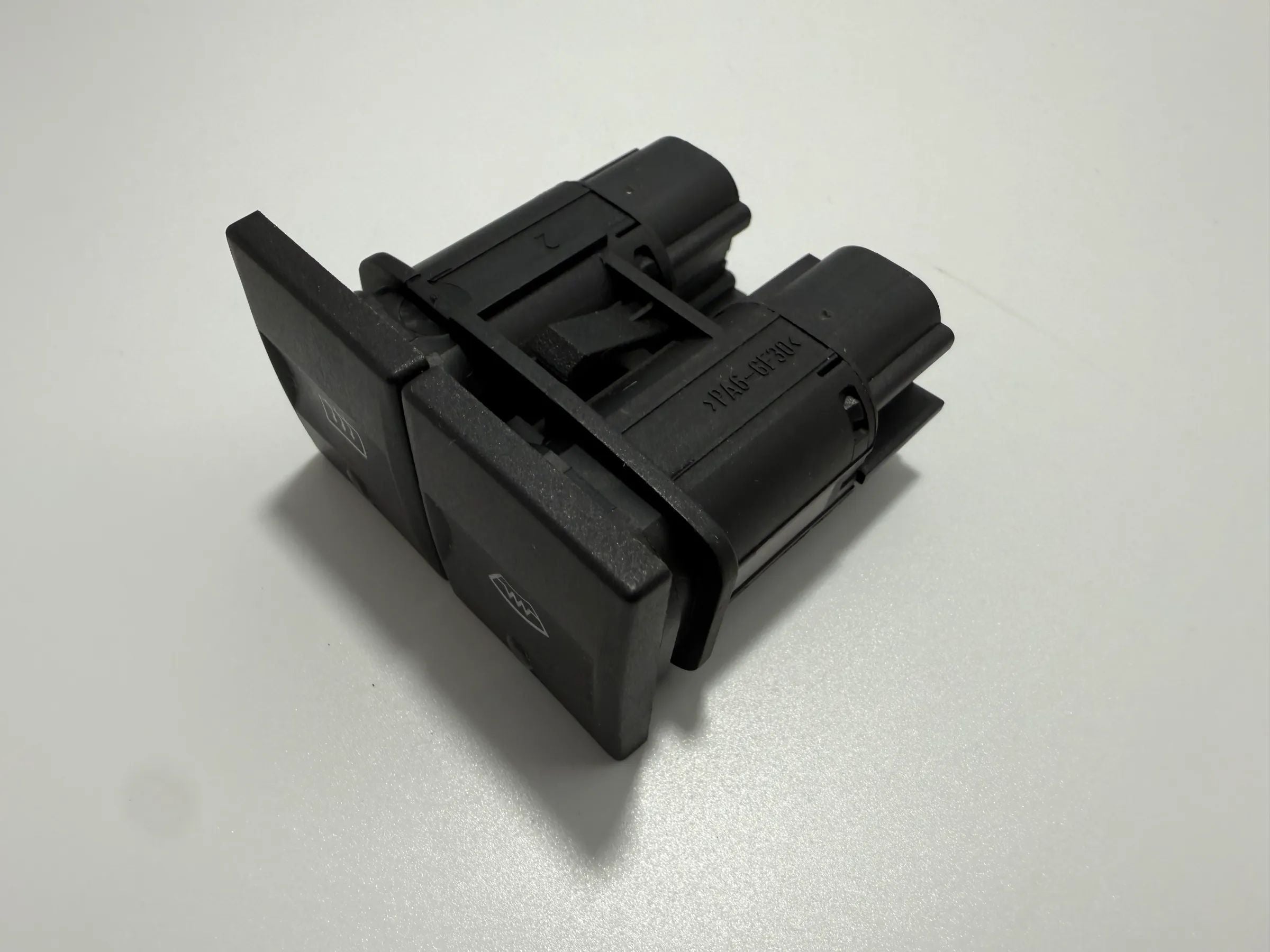 Oryginalny Ford Mondeo III (B5Y/B4Y/BWY) Przełącznik ogrzewania przedniego/tylnego 1S7T18K574AA