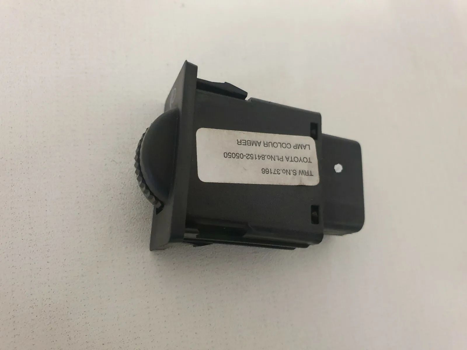 original Toyota Avensis (T250) LWR Leuchtweitenregulierung Schalter 8415205050