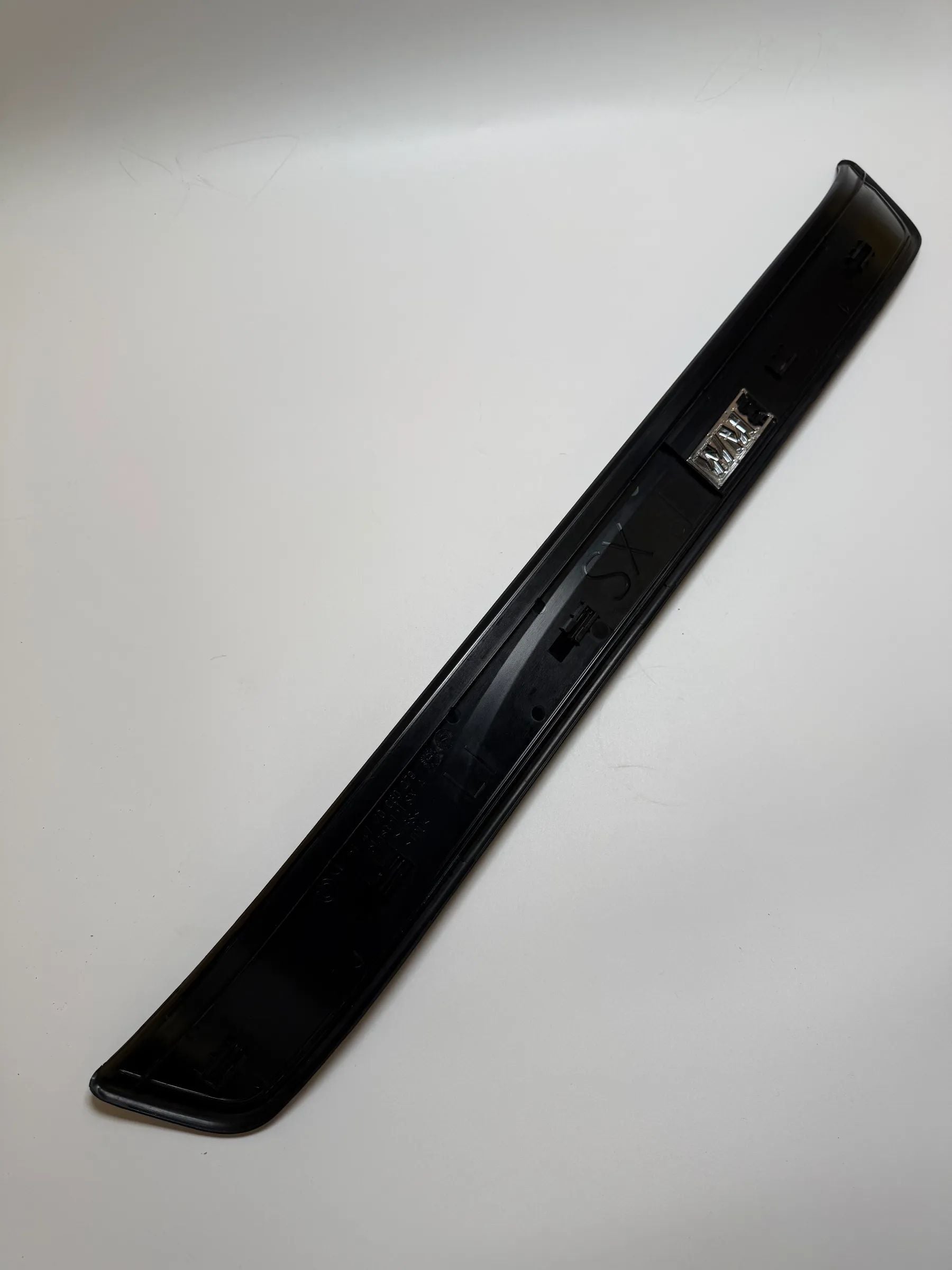 BMW 3er E90 E90N E91 E91N Modanatura soglia anteriore sinistra 51477060279 7060279