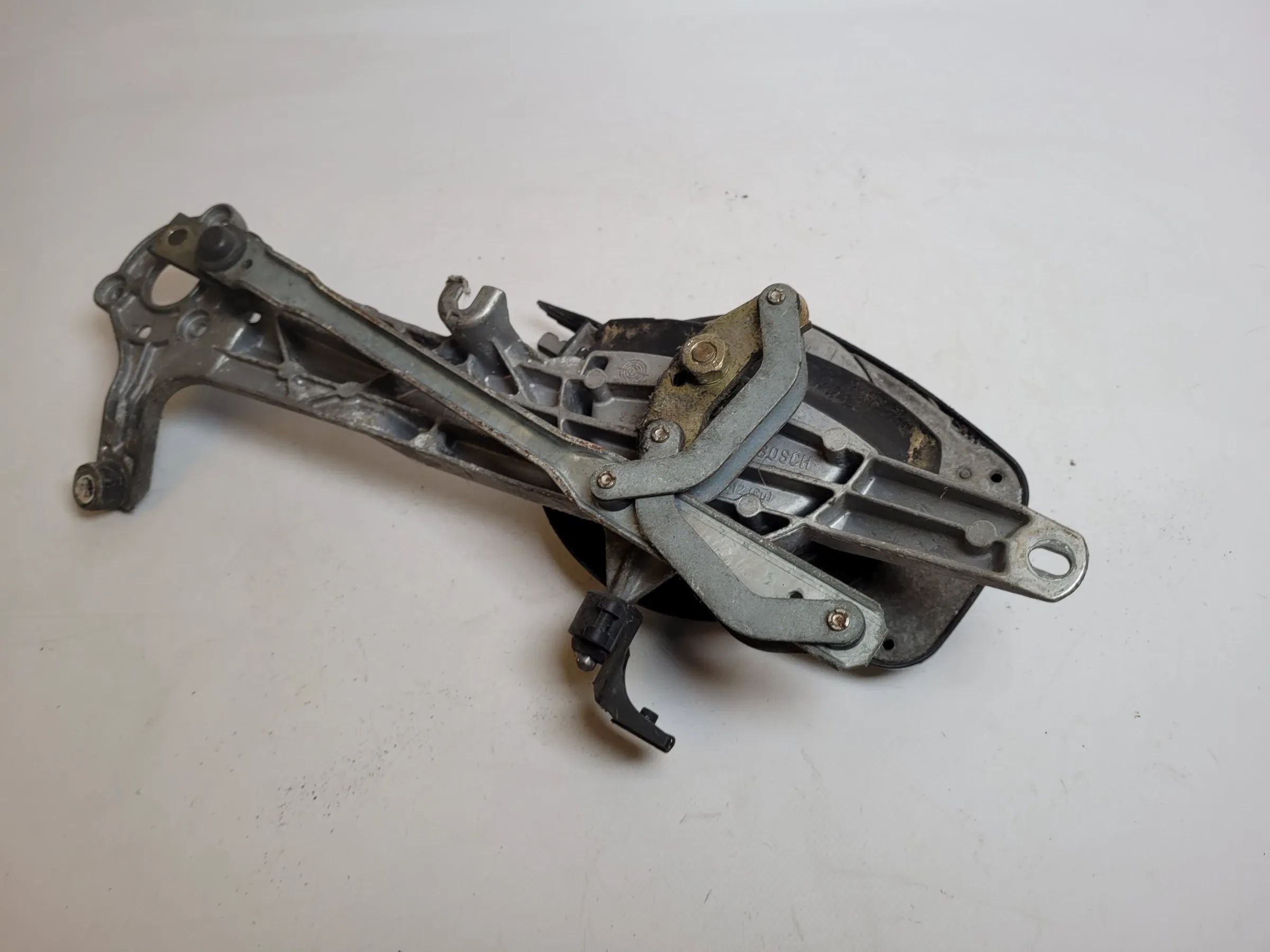 Original Mercedes-Benz C-Klasse Wischergestänge Wischermotor Vorne A2028202108