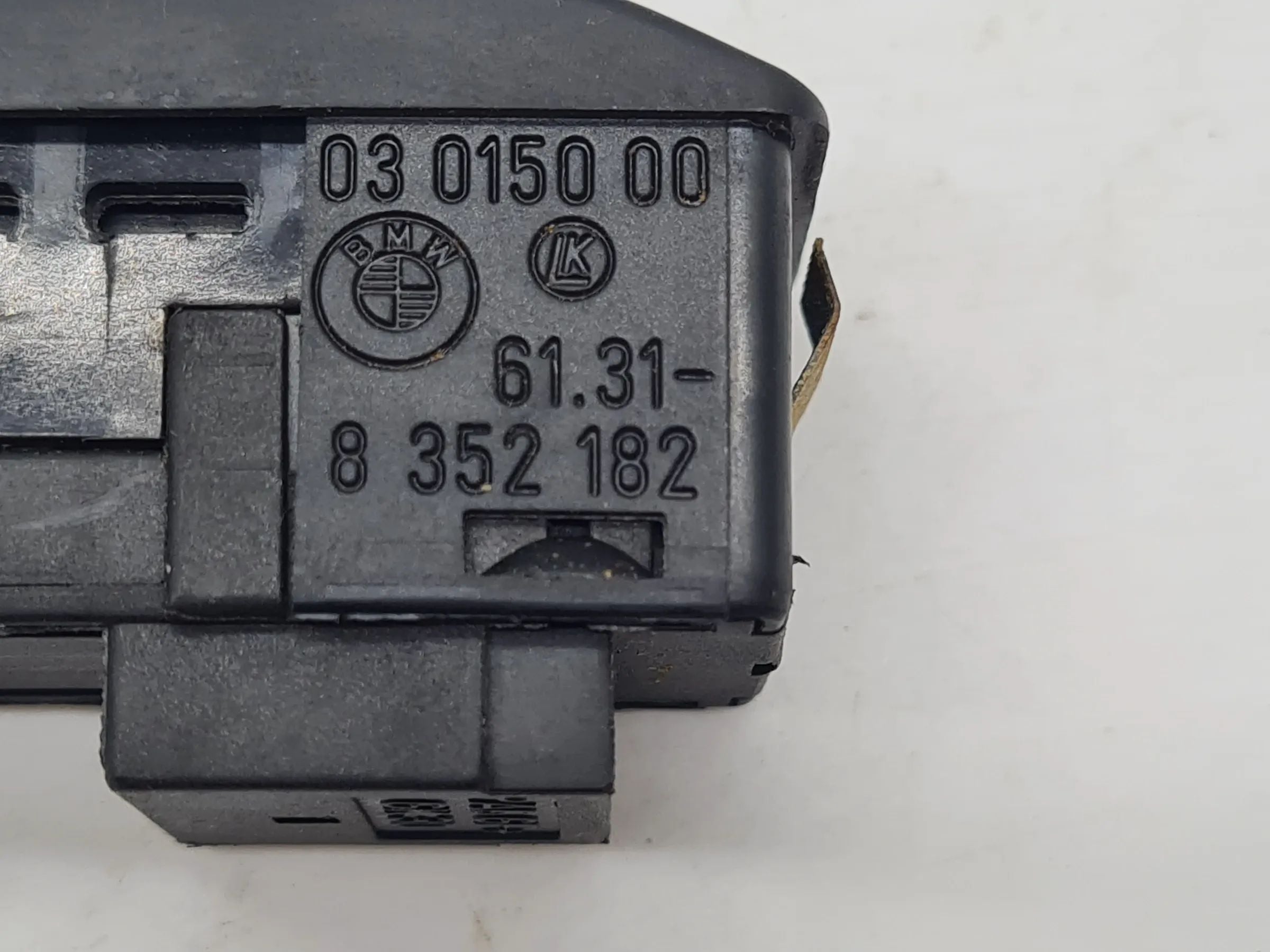 BMW 5er Touring E39 Schiebedach Schalter, 61.31-8352182 (Original)