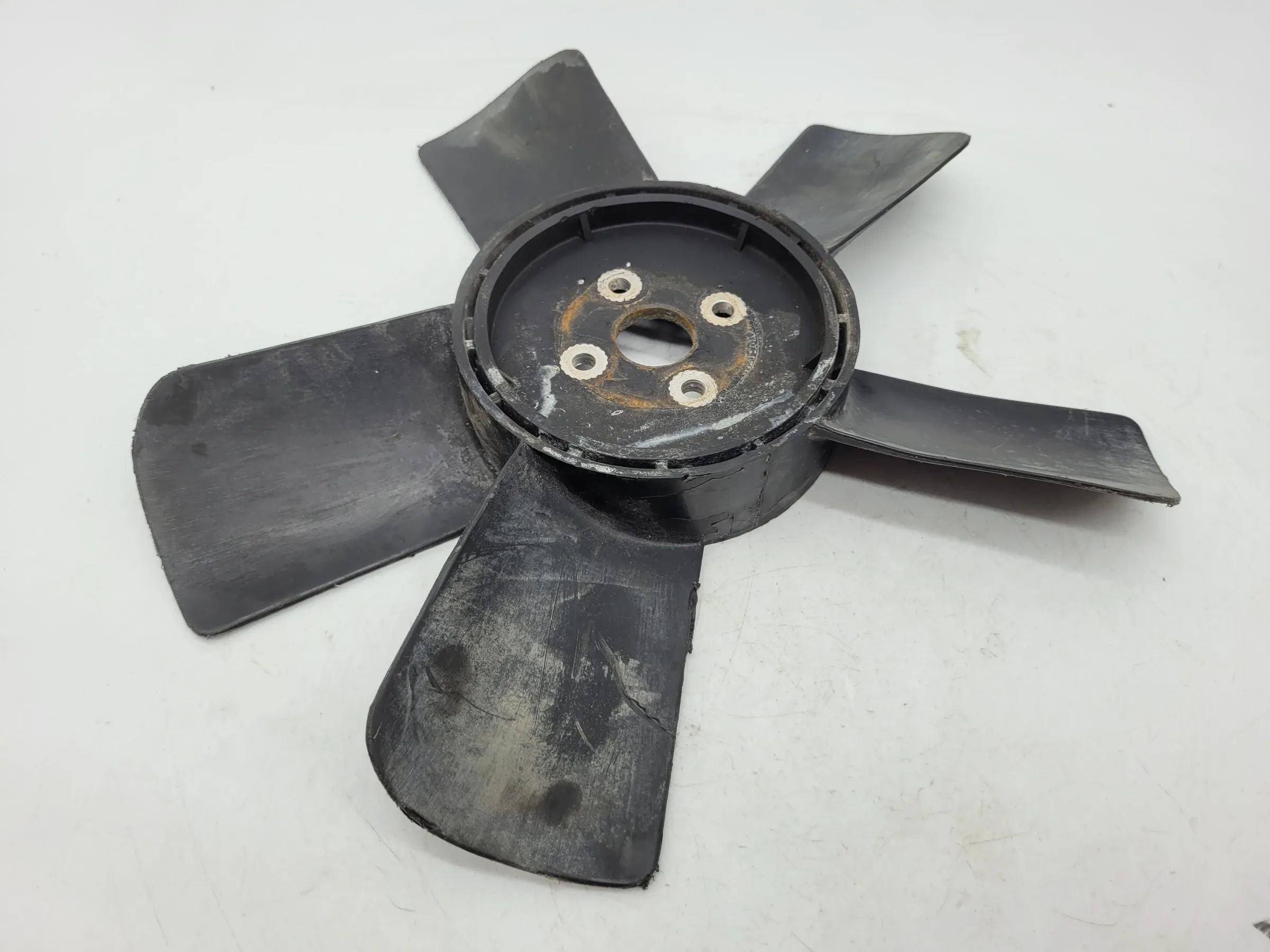 Original Opel Ascona Manta Kadett 1.2 Lüfterflügel 8950220