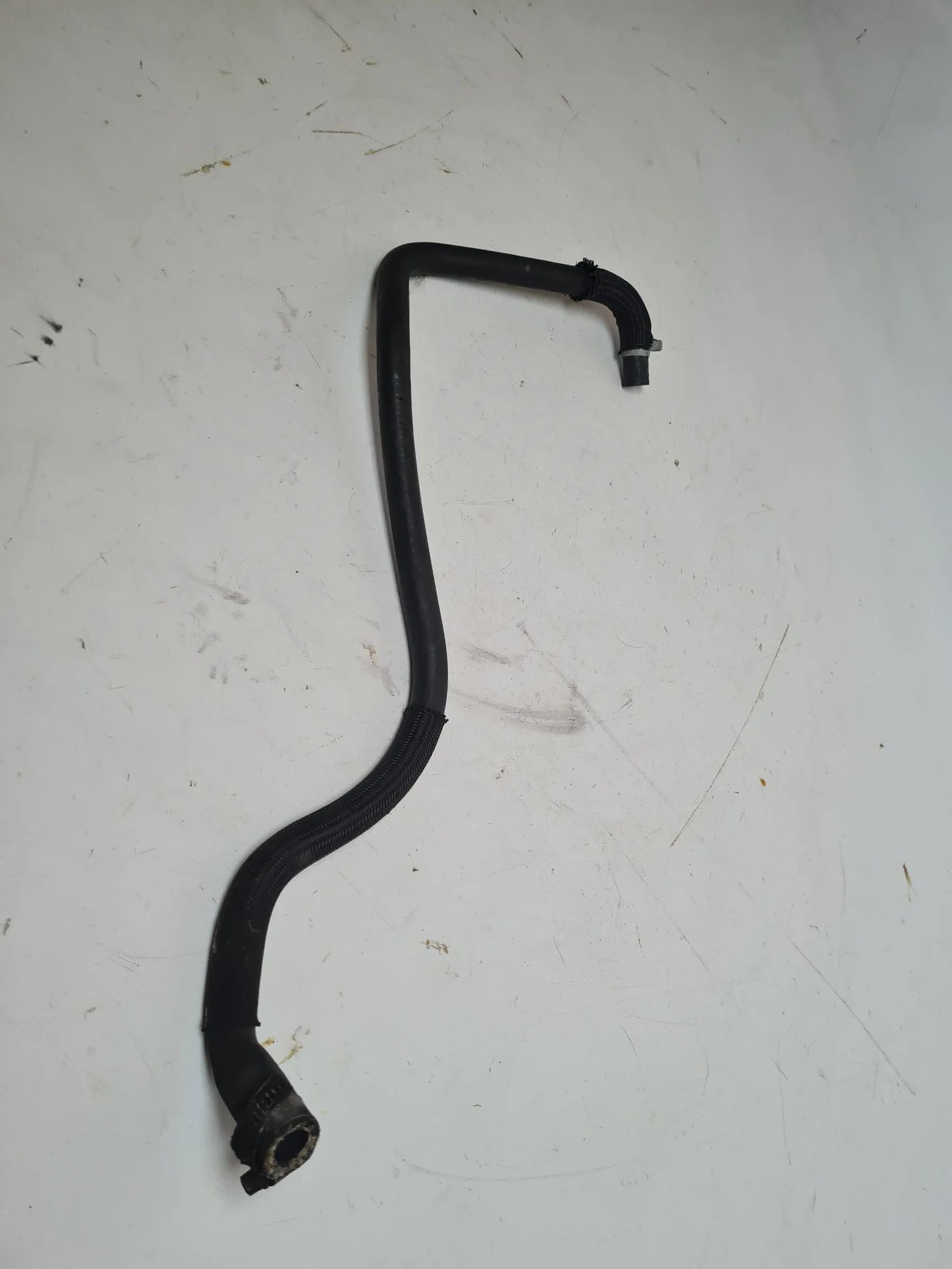 Original Mercedes C-Klasse CL203 ホース M111.951 A1111410983