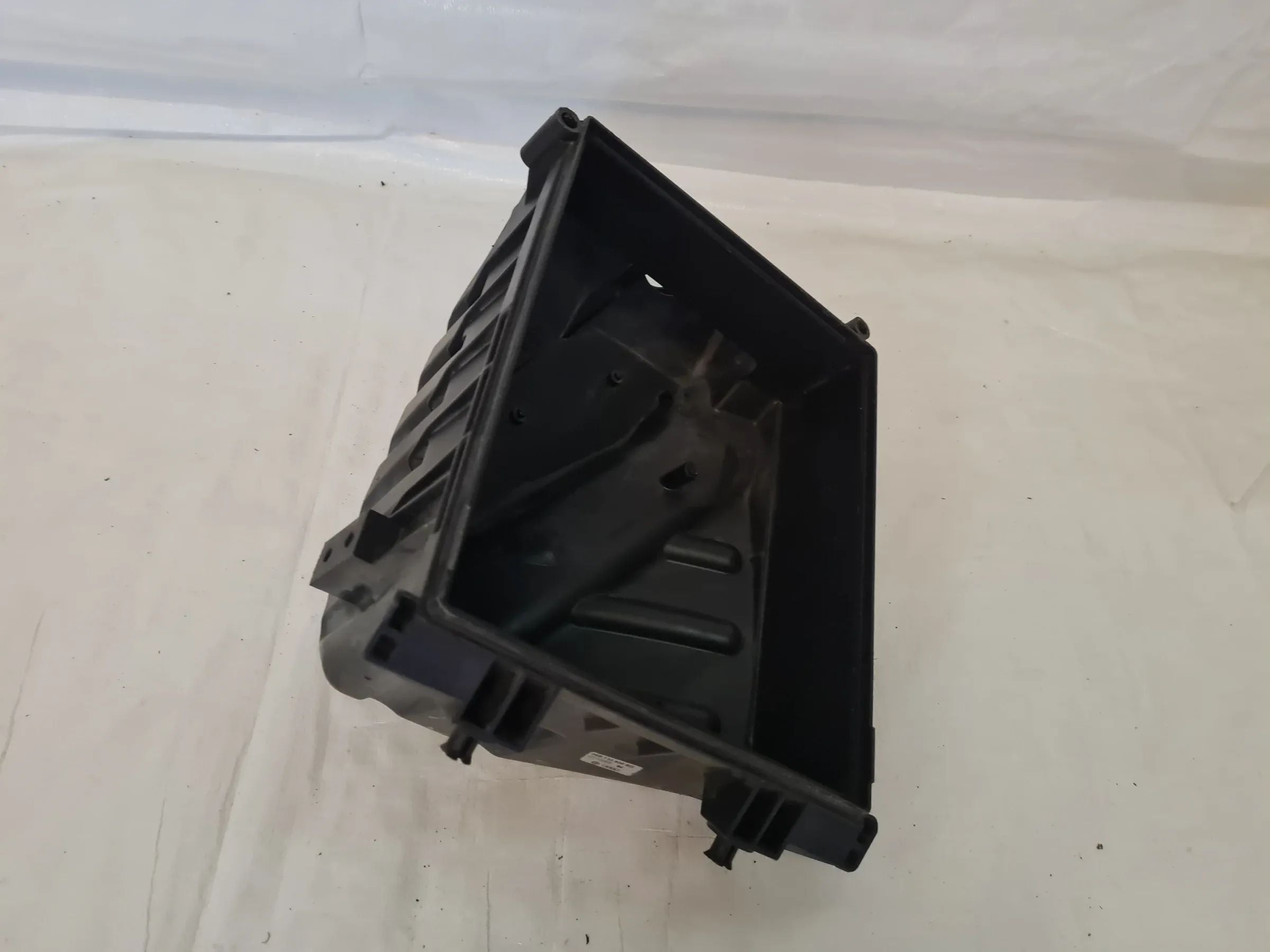 Original Audi A4 8E/B6/B7 Luftfilterkasten Teil 06B133835BD