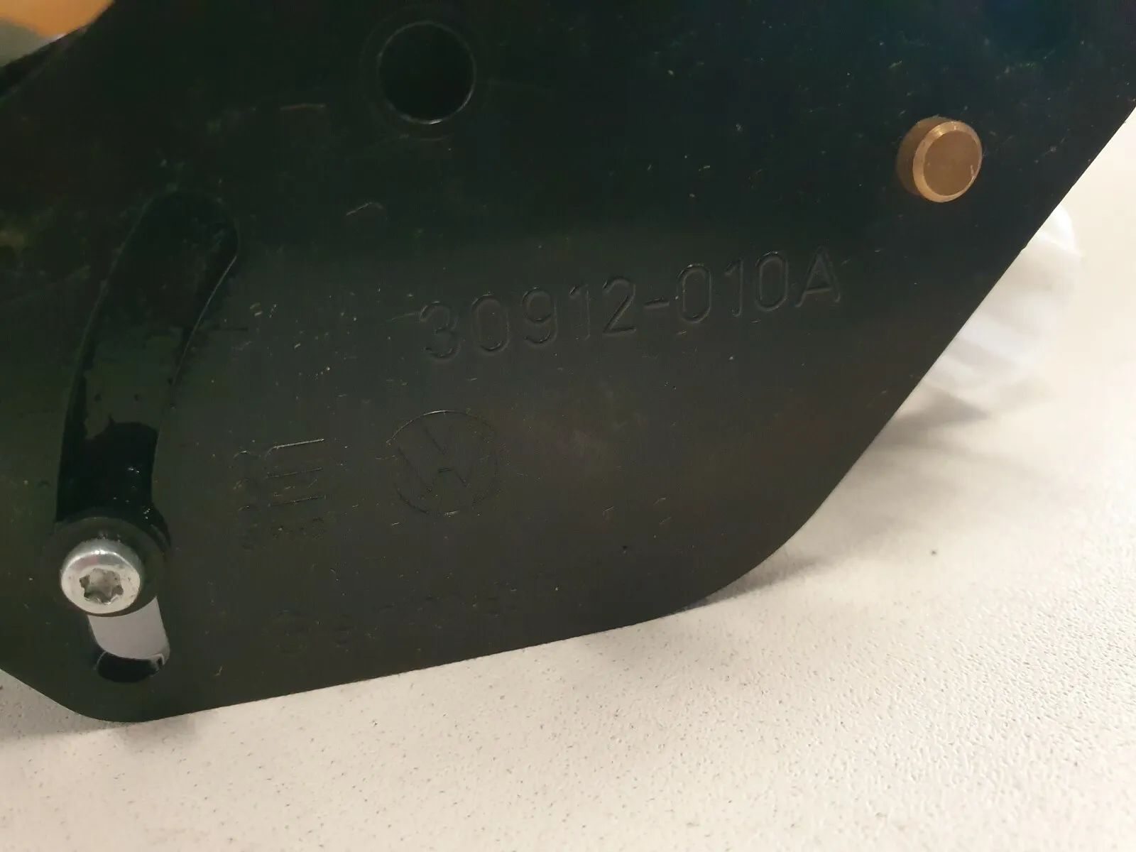 VW Поло 6N2 1,4 Пепельница, Прикуриватель 30912010A K22 - Запчасти Auto-veritas