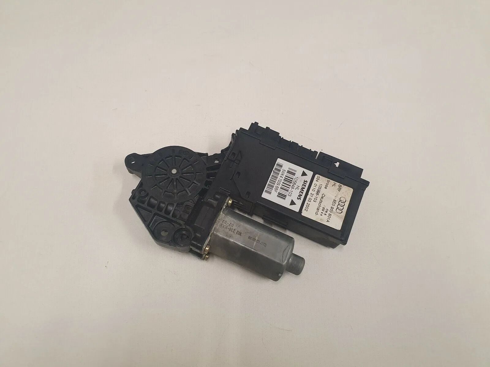 AUDI A4 AVANT (8ED, B7) 2.0 TDI Motor elevalunas trasero izquierdo 8E0959801A K31