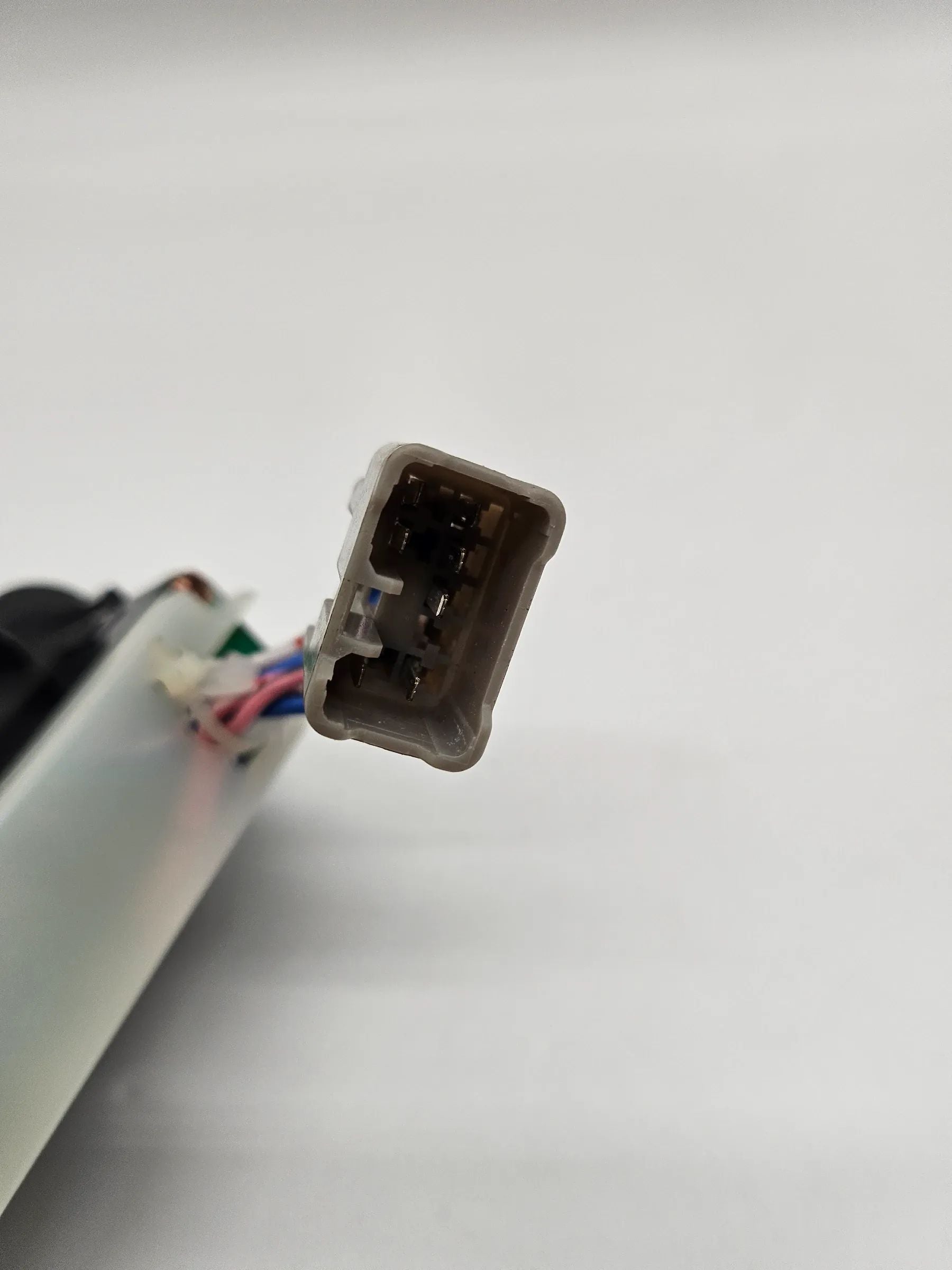 Elevador de ventana delantero izquierdo original Suzuki Baleno EG 3 puertas año 95-99