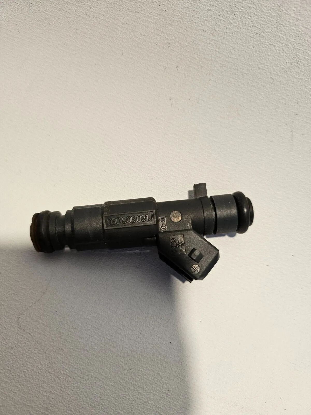 อะไหล่แท้ VW Polo 6N2 Lupo 6X หัวฉีดเชื้อเพลิง 030906031J 0280155919