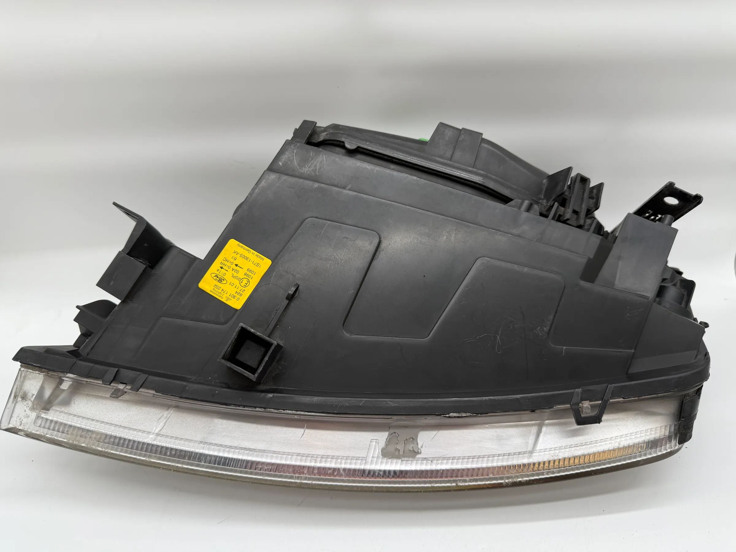 Original headlight Ford Mondeo III Mk3 1S7113005AK Right 