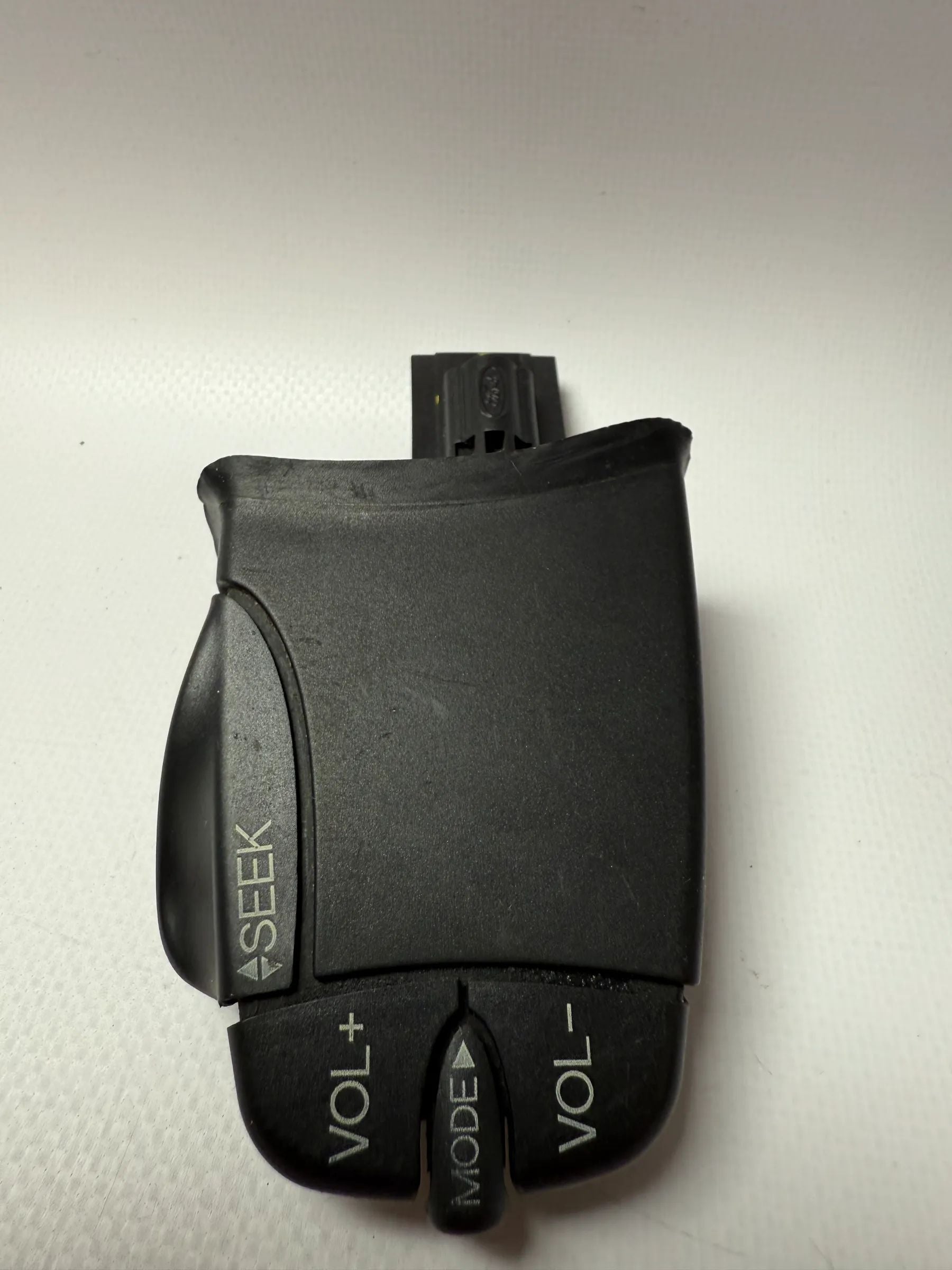 Original Ford FOCUS 1 Turnier switch radio control 98AB14K147AD 